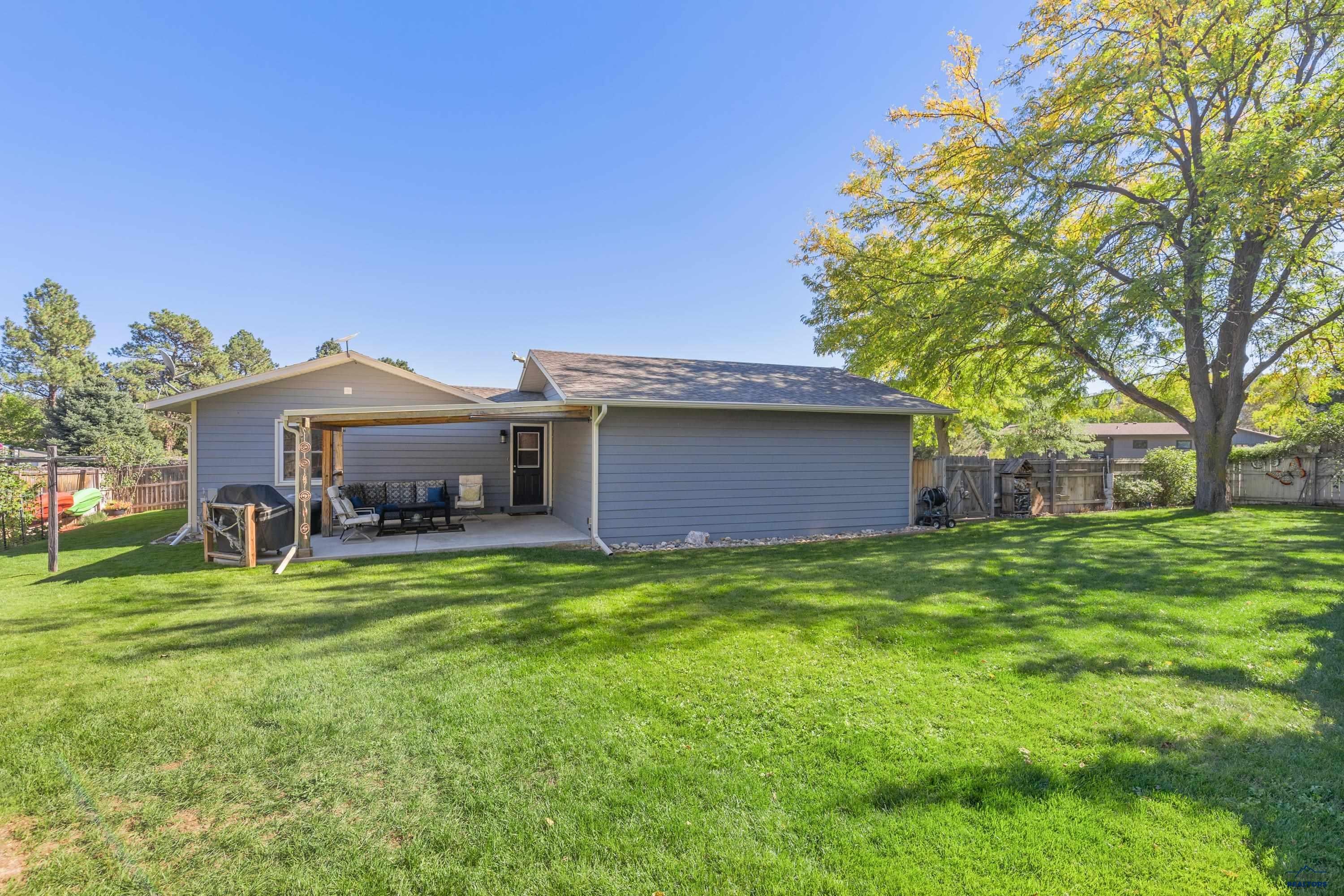 6192 BLAKE RD