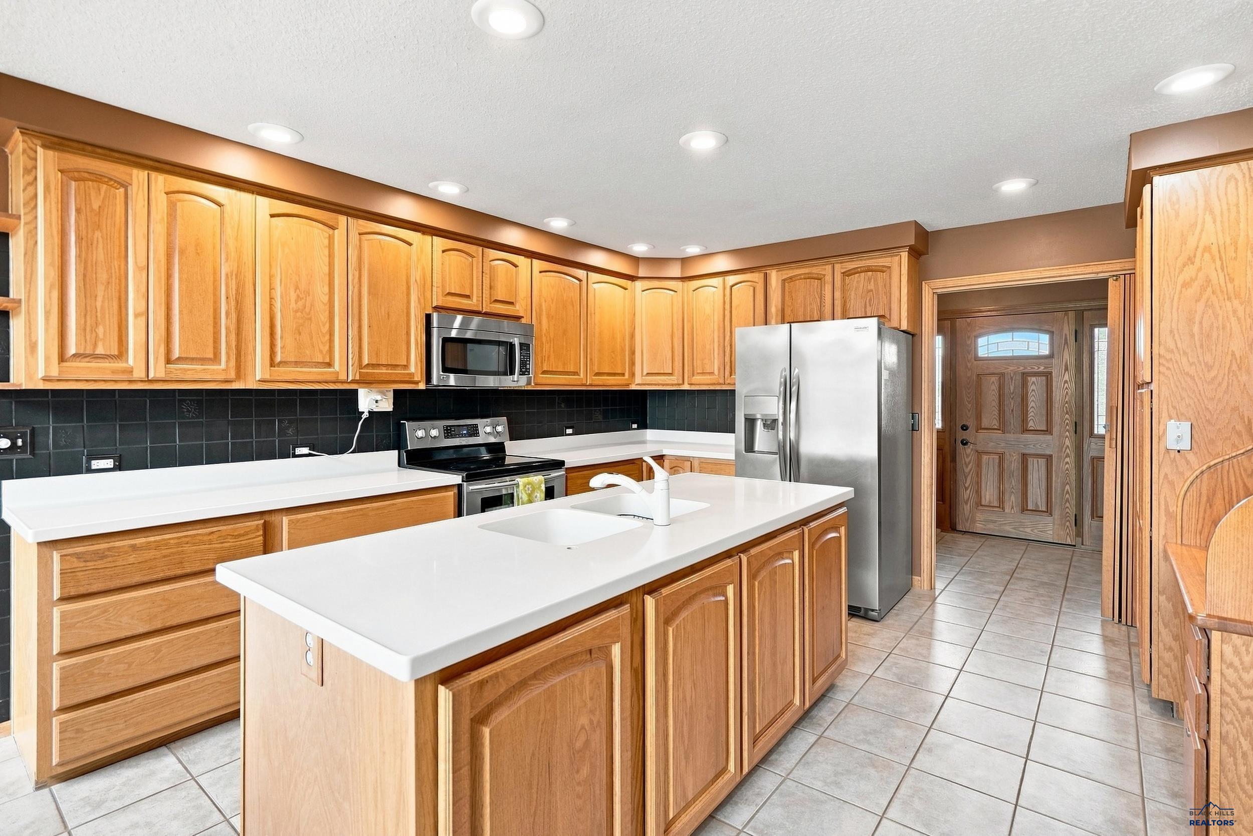 631 WESTWIND DR