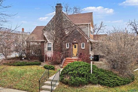 903 FULTON ST Rapid City SD 57701