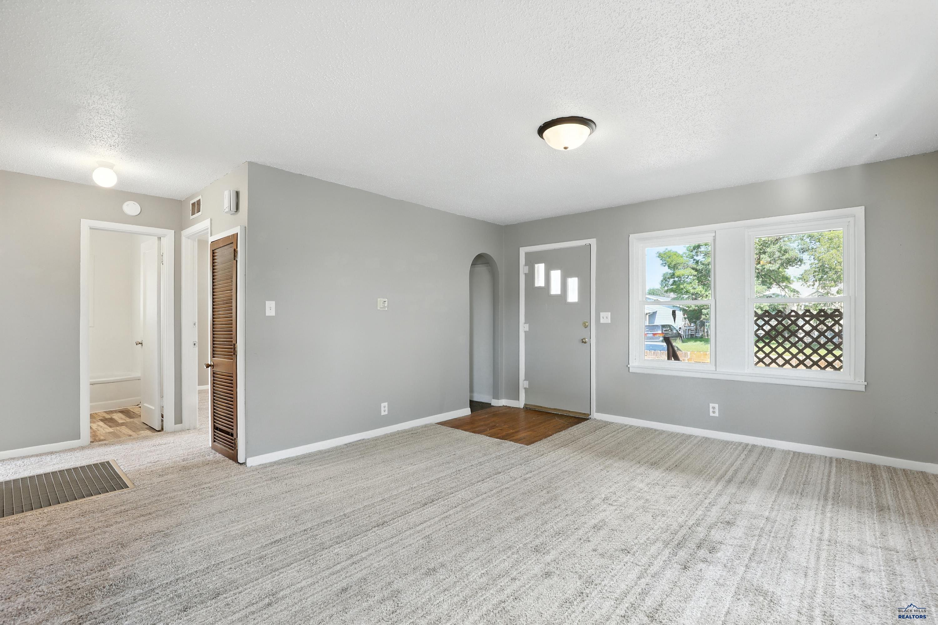 213 E WATERTOWN