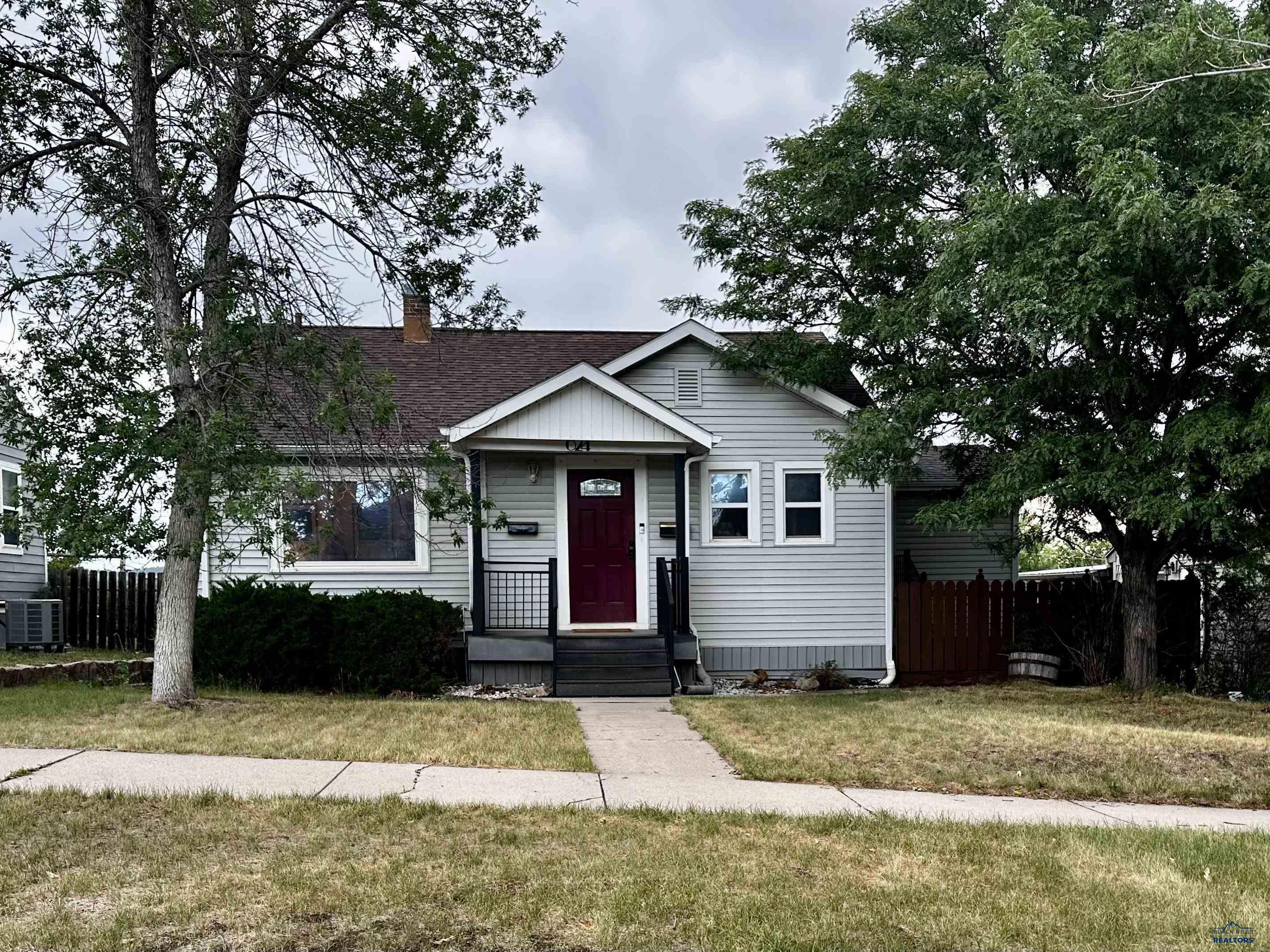 624 ST ANDREW - Photo 2