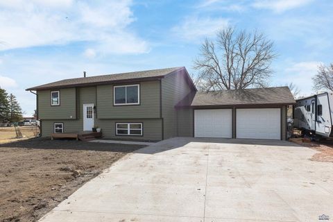 611 CARDINAL DR Box Elder SD 57719