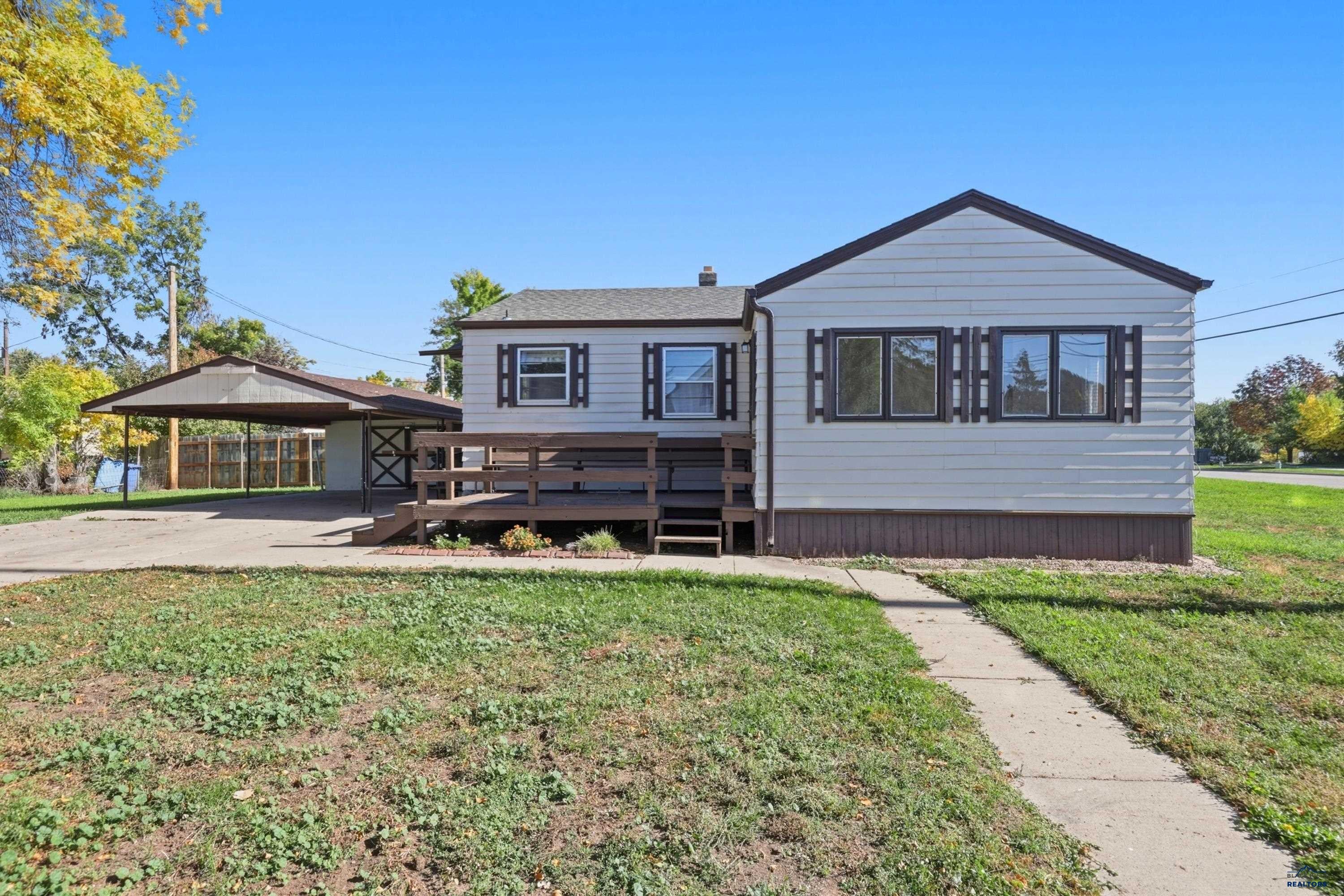 2136 6TH AVE