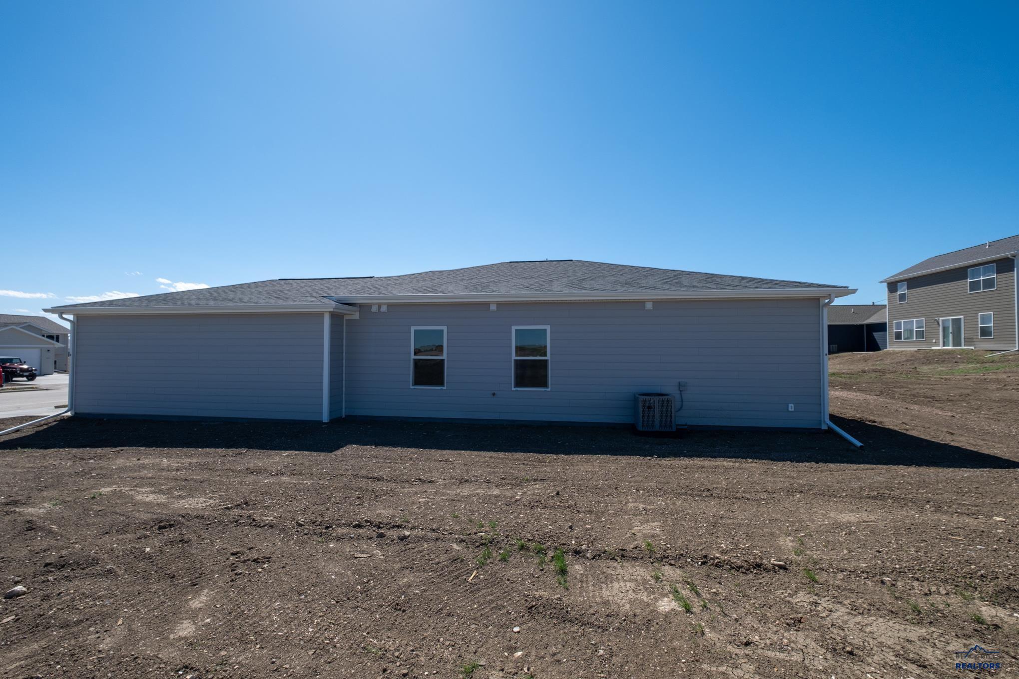 460 YELNER DR