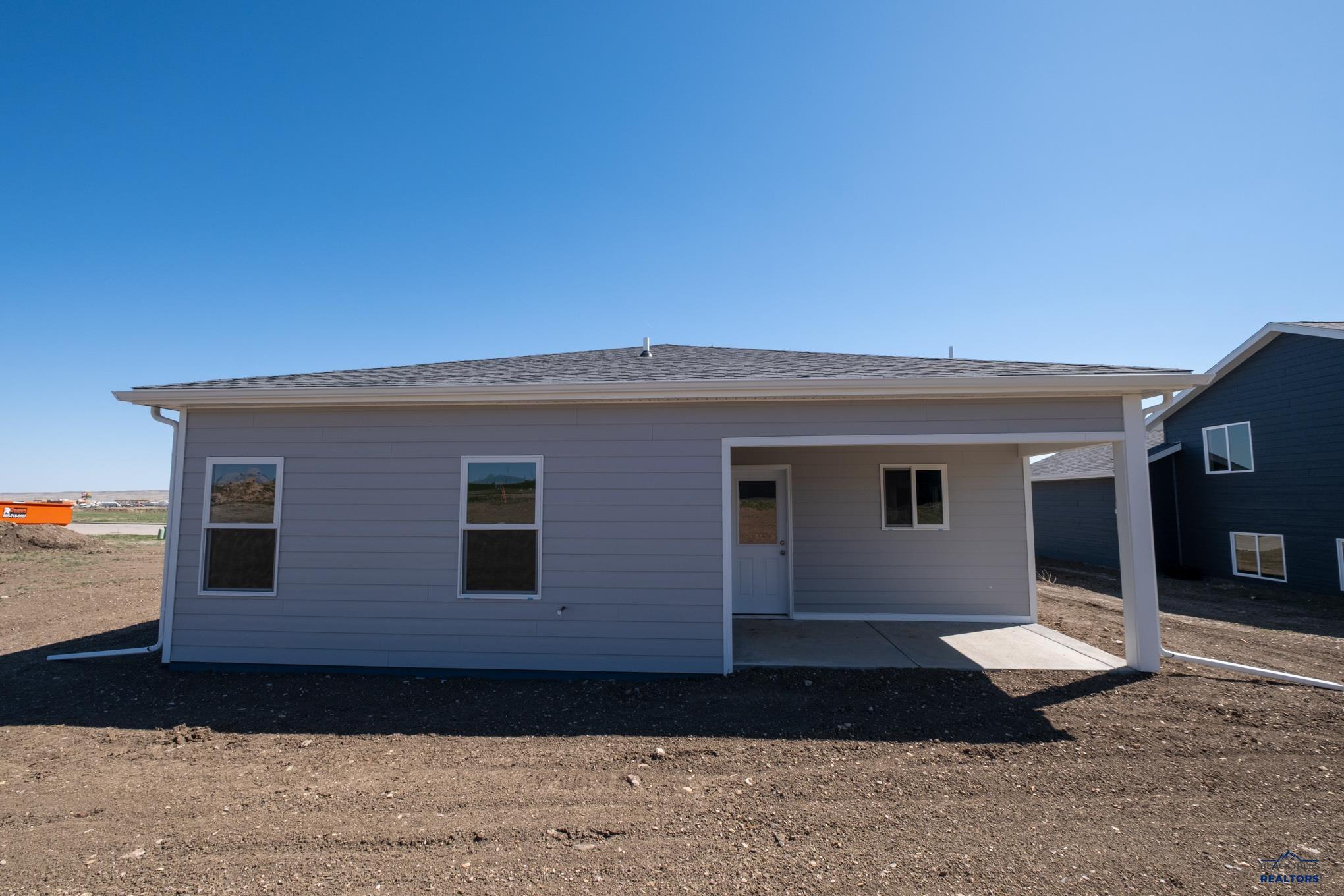 460 YELNER DR