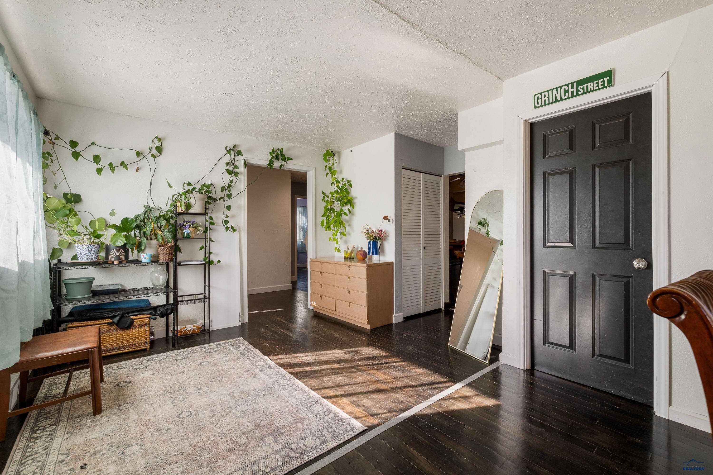 36 ST FRANCIS
