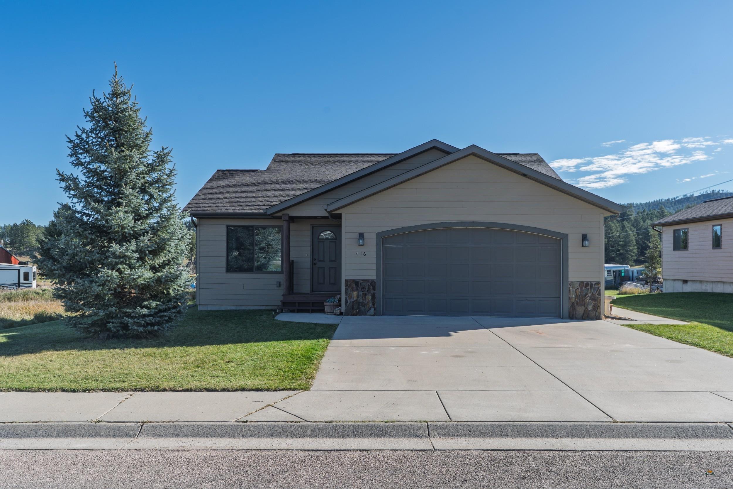 416 AGATE LANE
