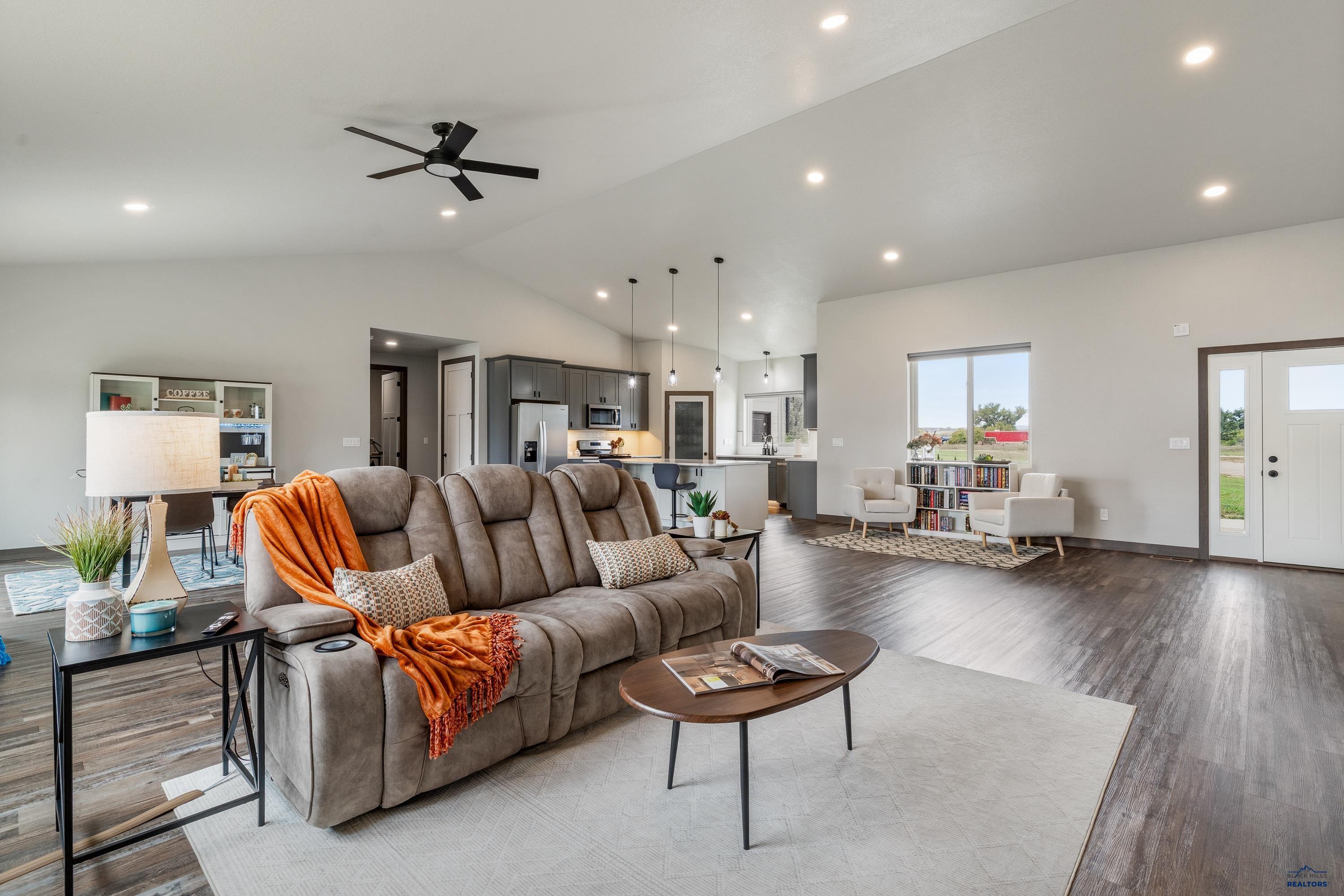 6150 GREEN VALLEY DR