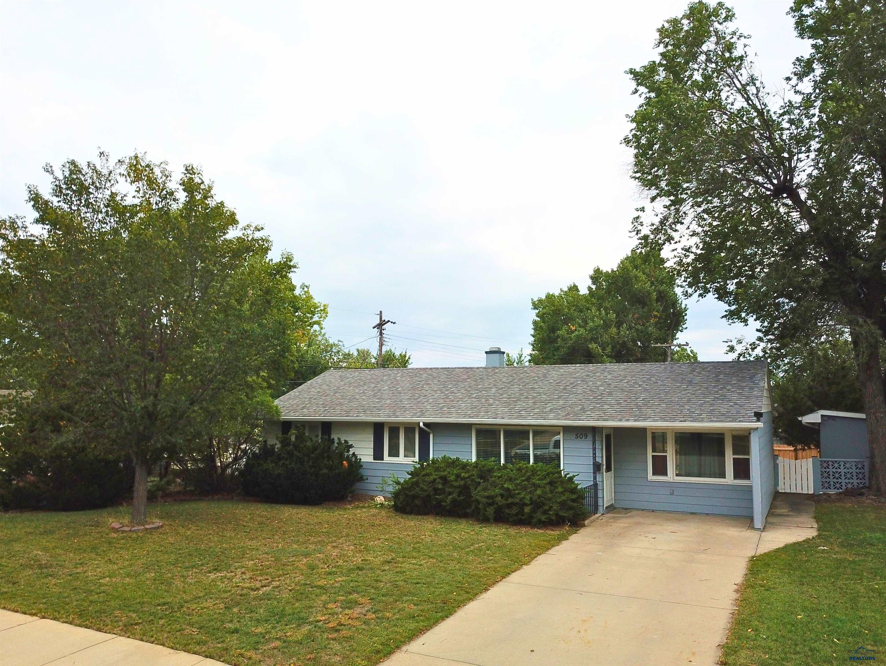 509 ROBBINS DR