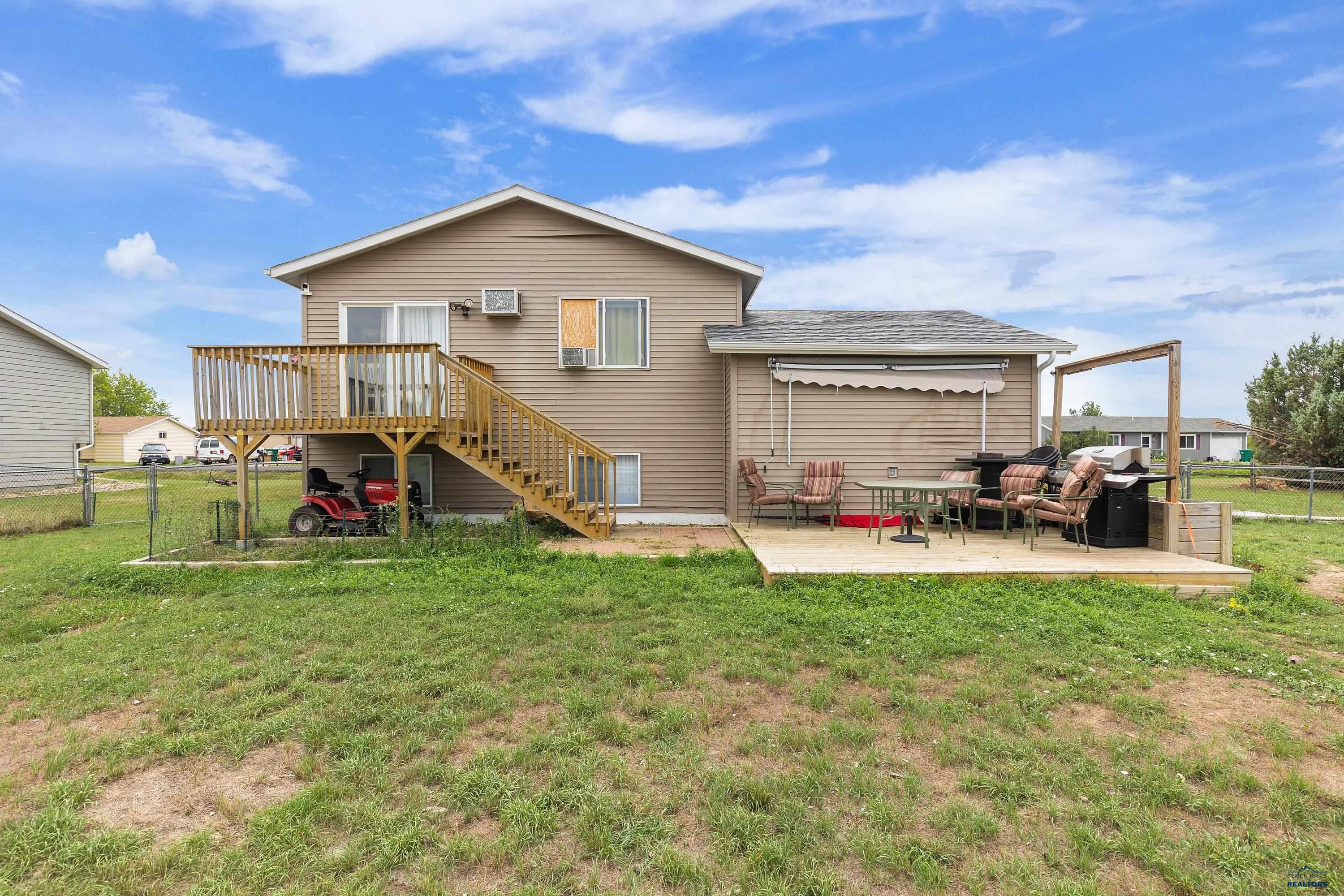 514 FALCON DR