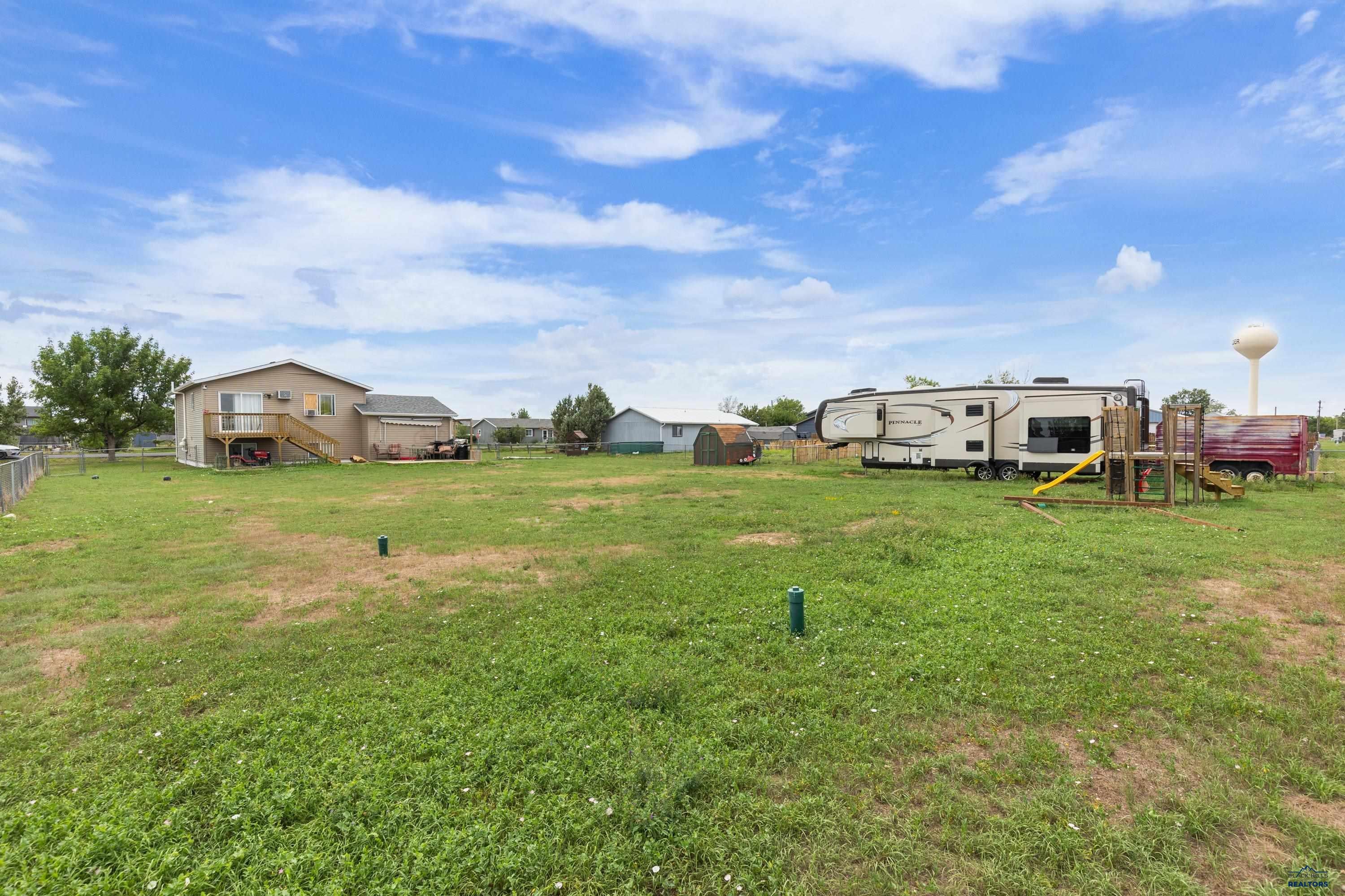 514 FALCON DR