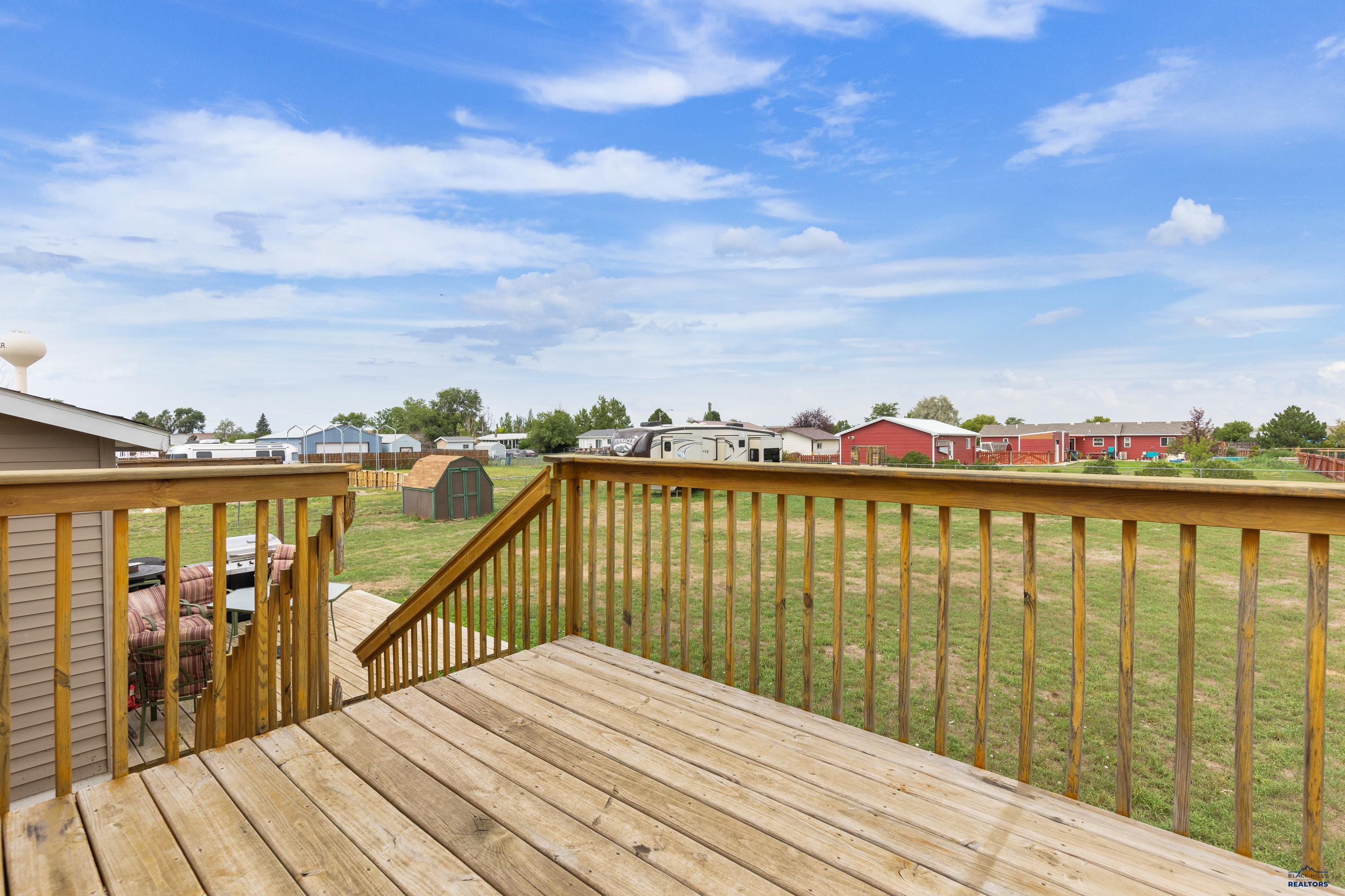 514 FALCON DR