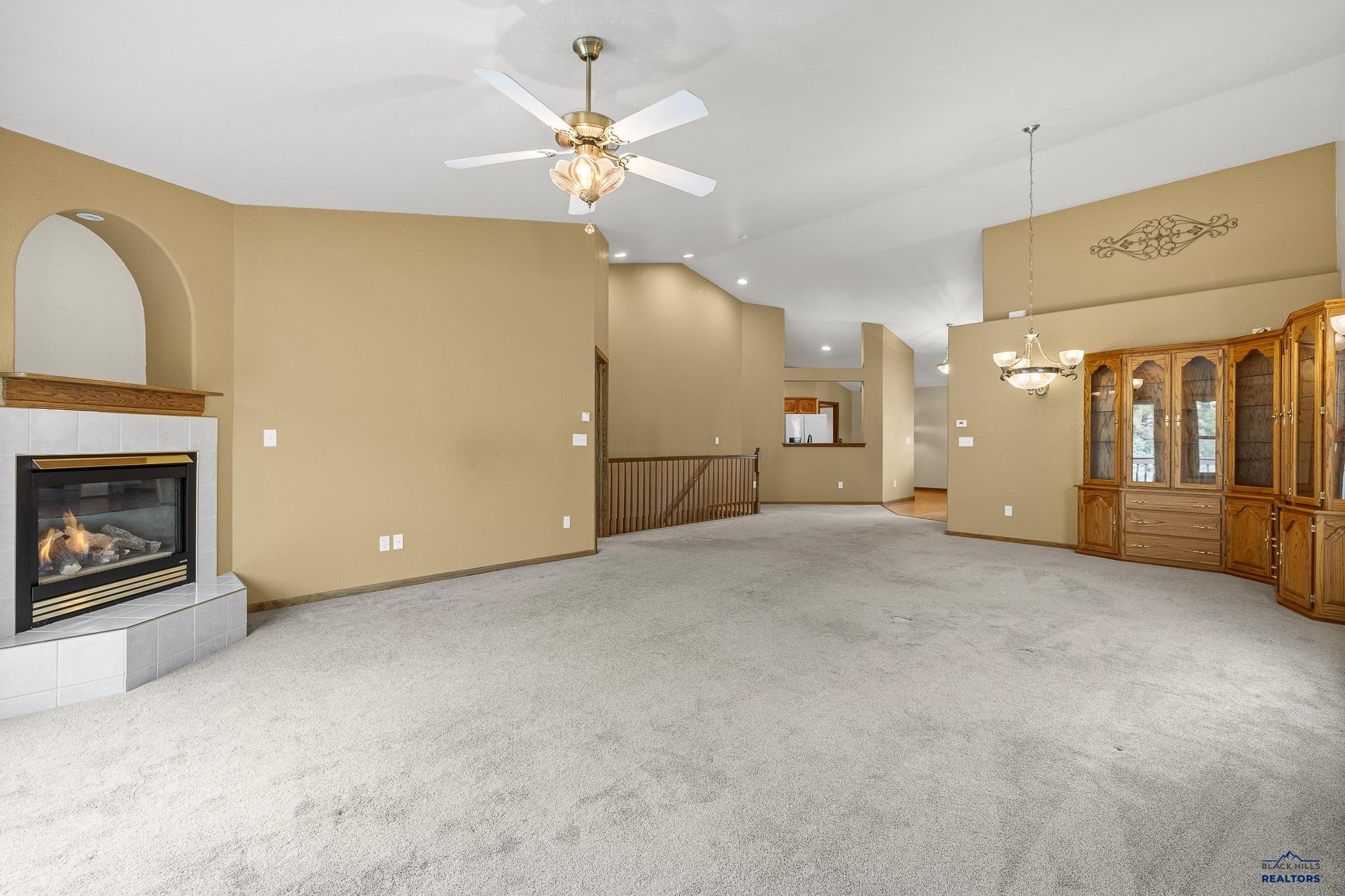 Rapid City, South Dakota 57702, United States, 3 Bedrooms Bedrooms, ,3 BathroomsBathrooms,Residential,Contingent,50772