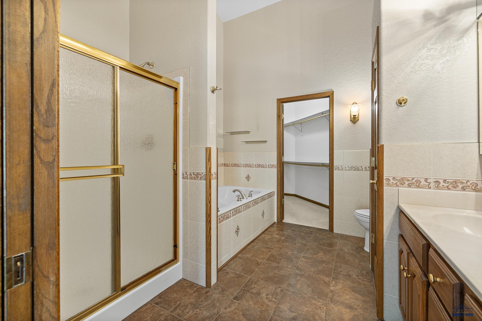 Rapid City, South Dakota 57702, United States, 3 Bedrooms Bedrooms, ,3 BathroomsBathrooms,Residential,Contingent,50772