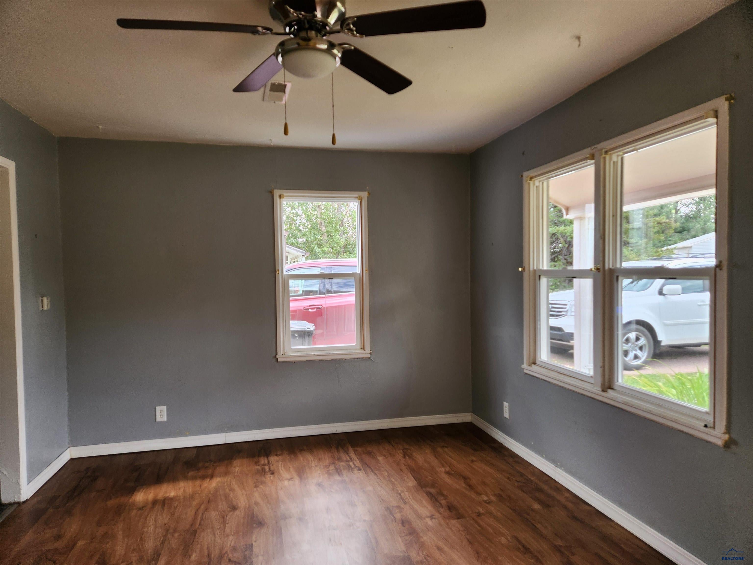 124 E ST ANNE