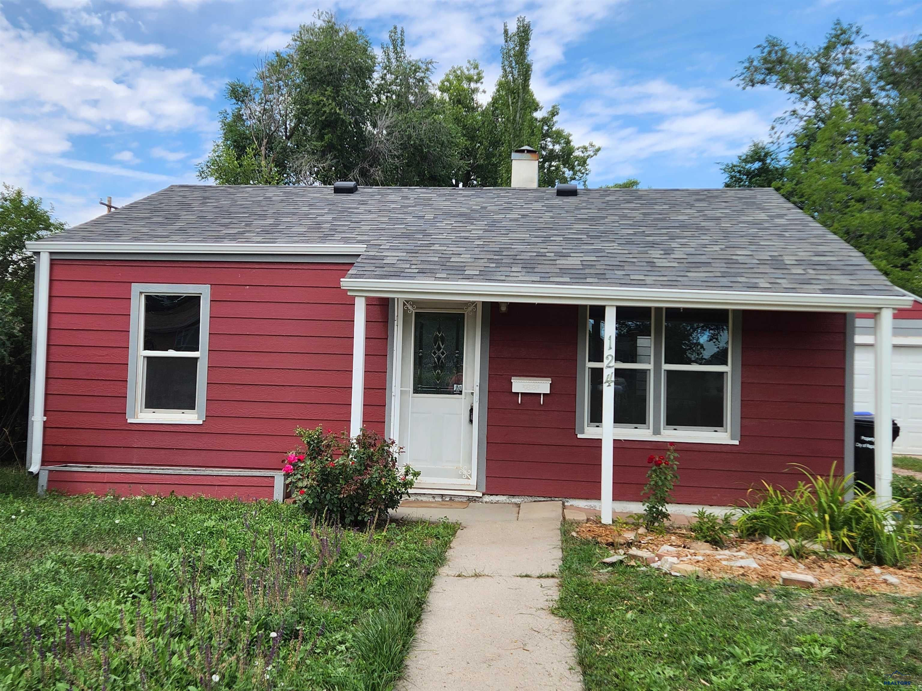 124 E ST ANNE