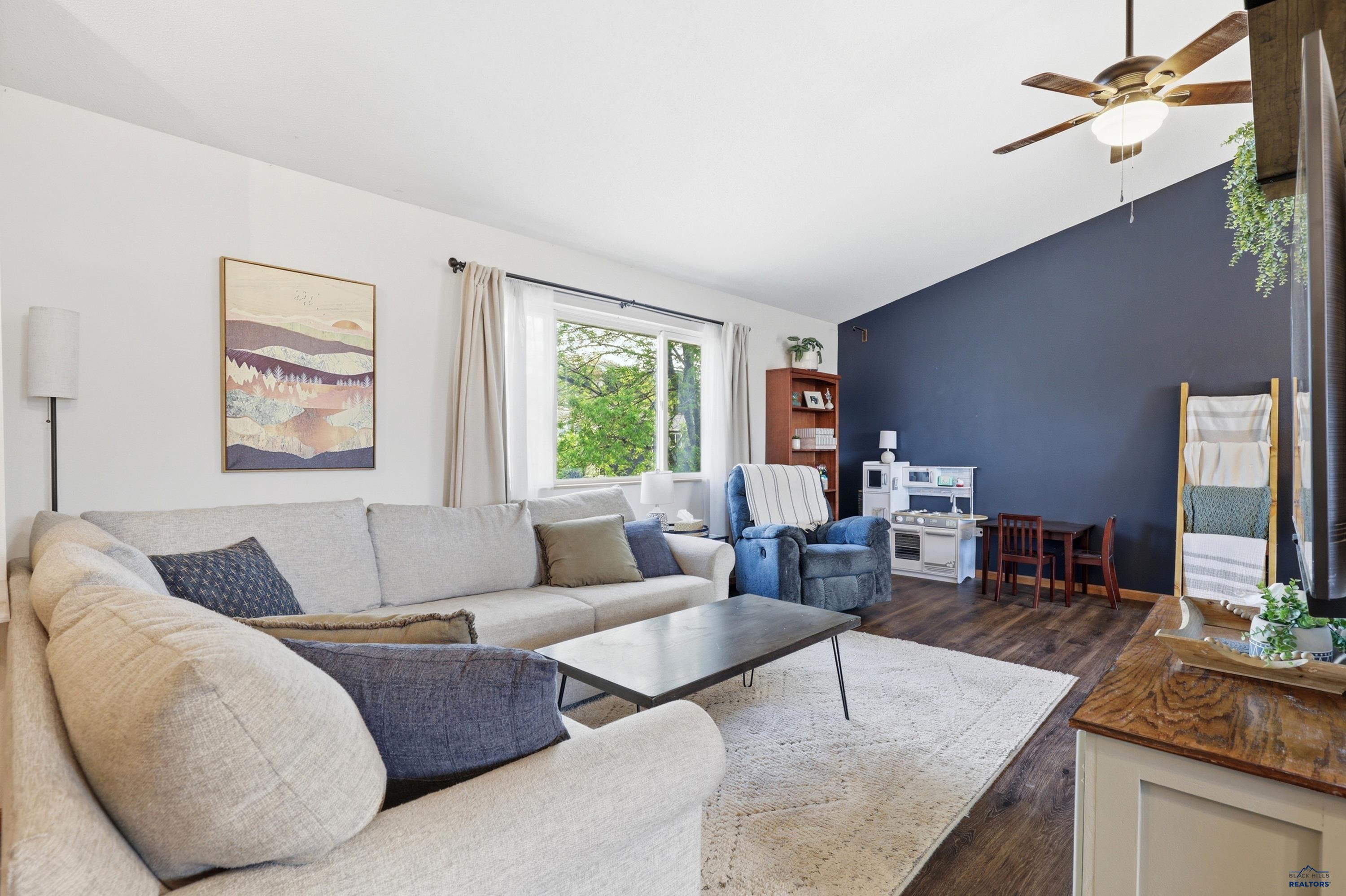 1102 SYCAMORE