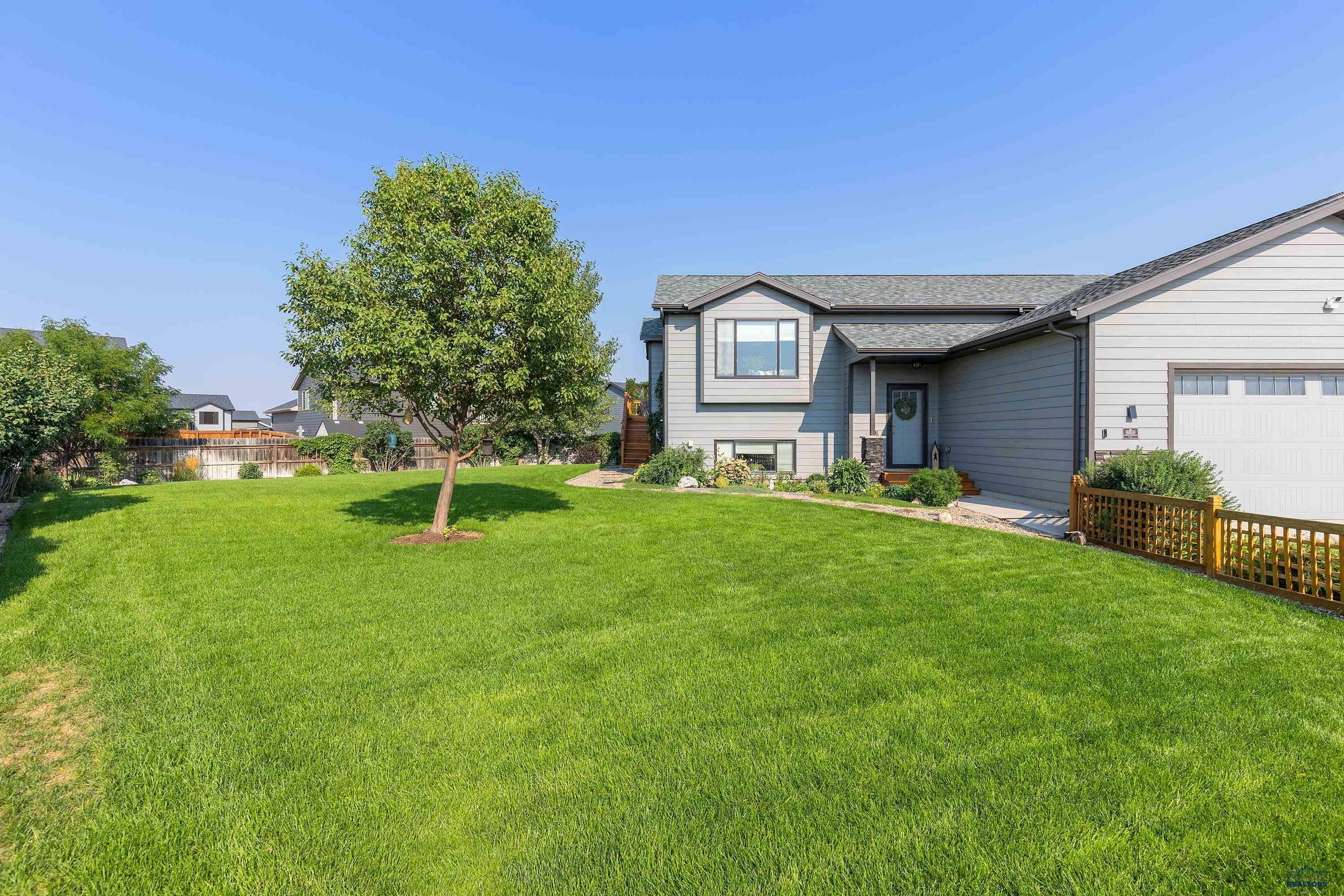 822 DIRK CT