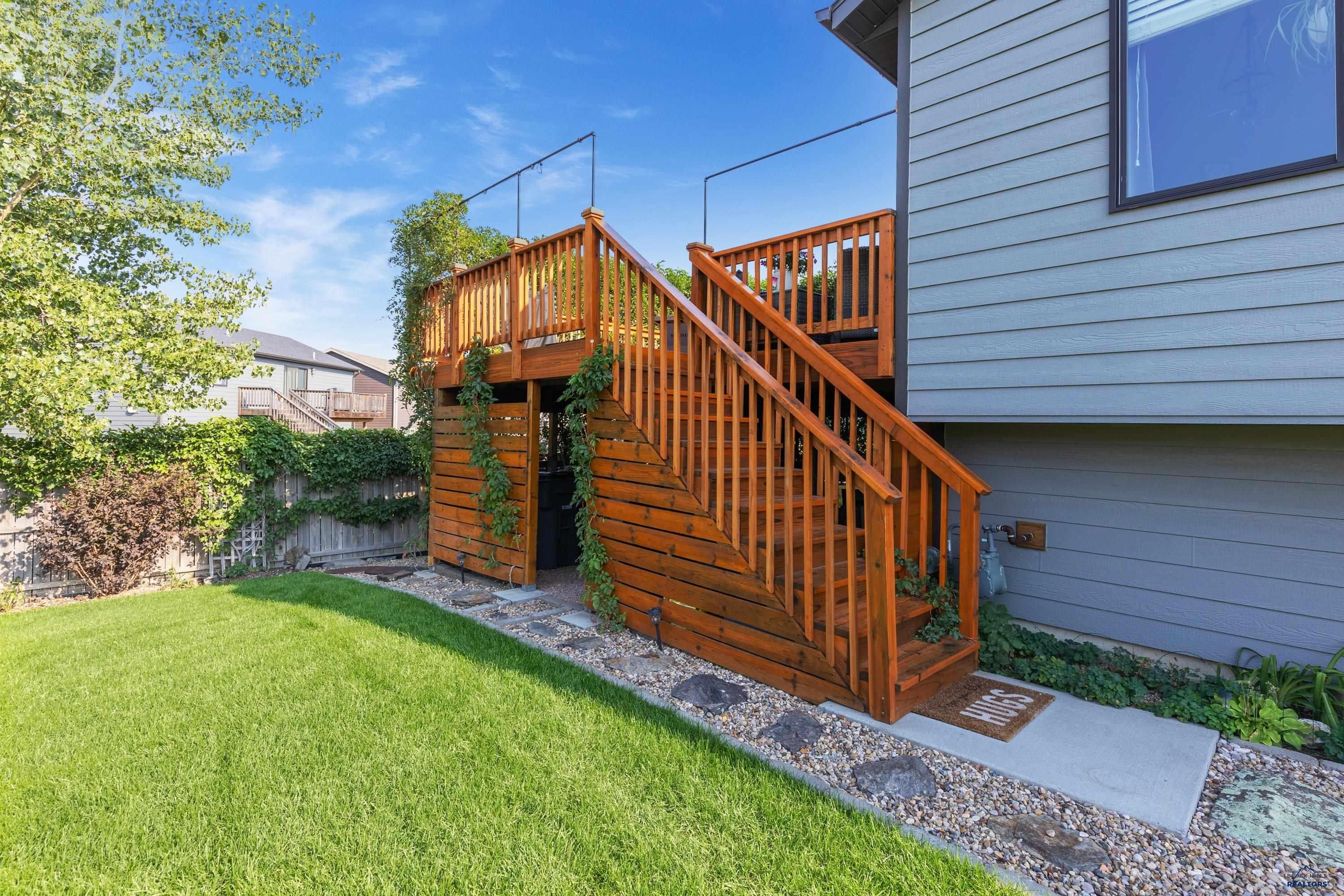 822 DIRK CT