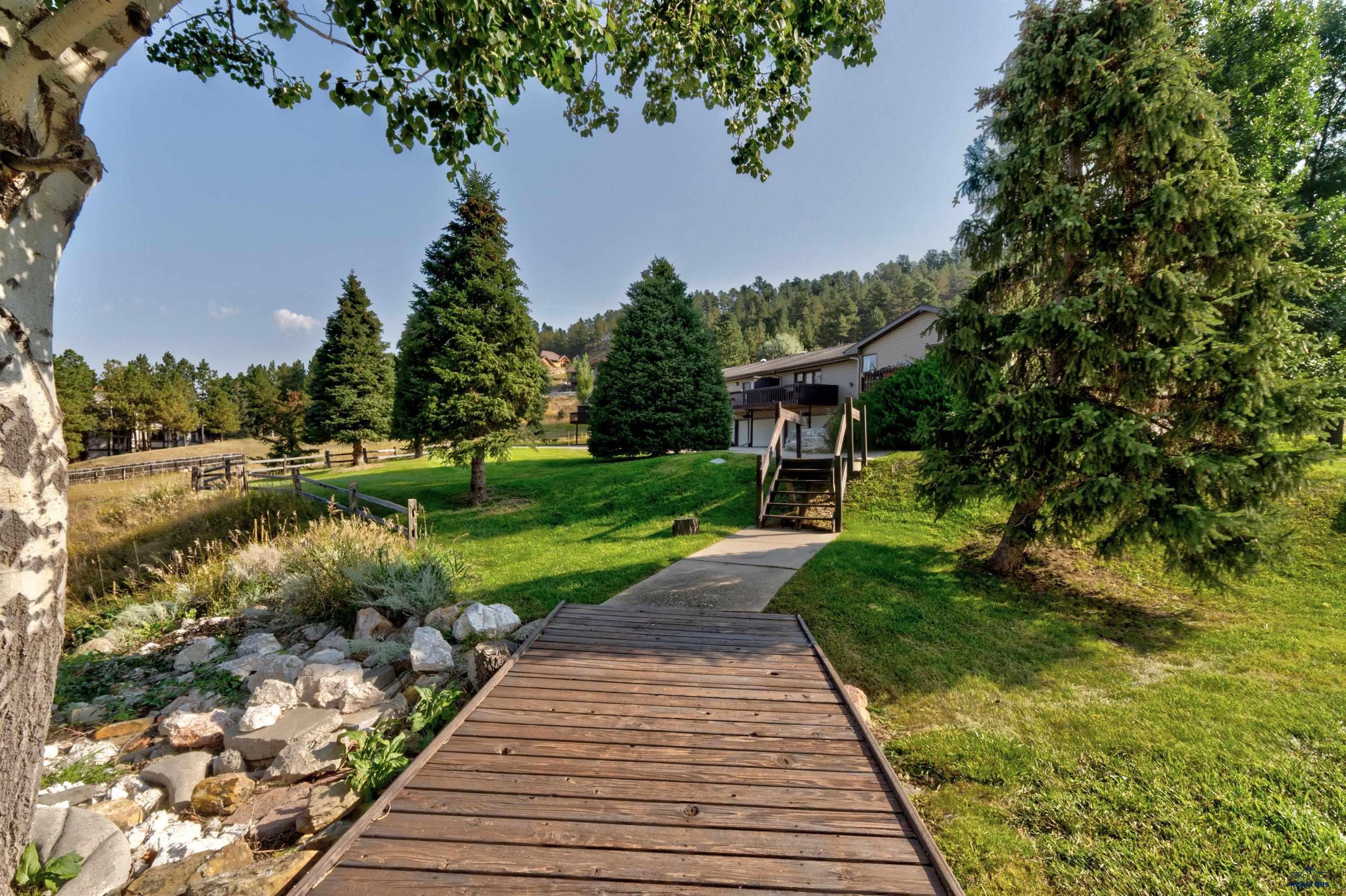 4223 FOOTHILL DR