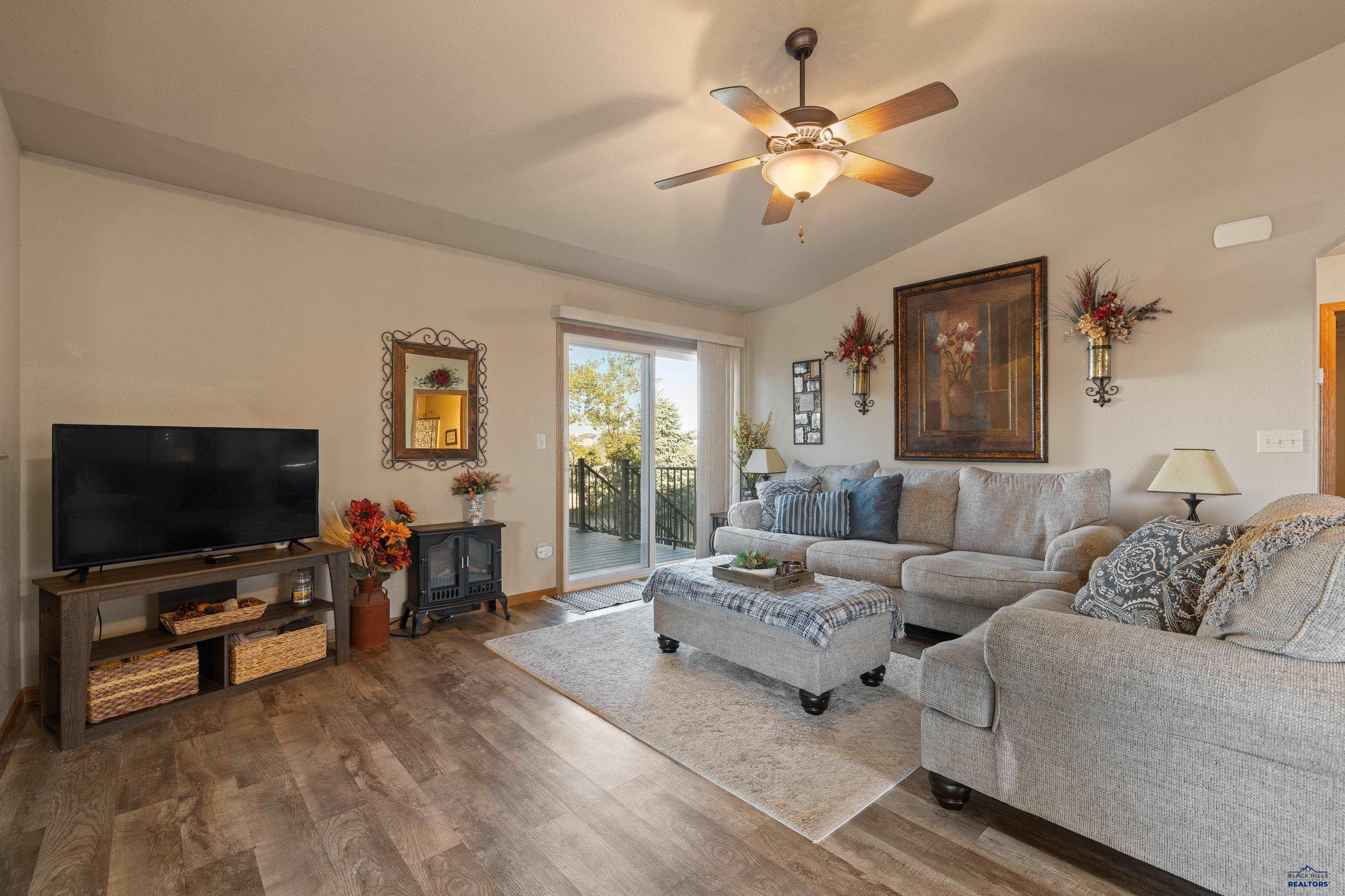 664 AIRWAY CT