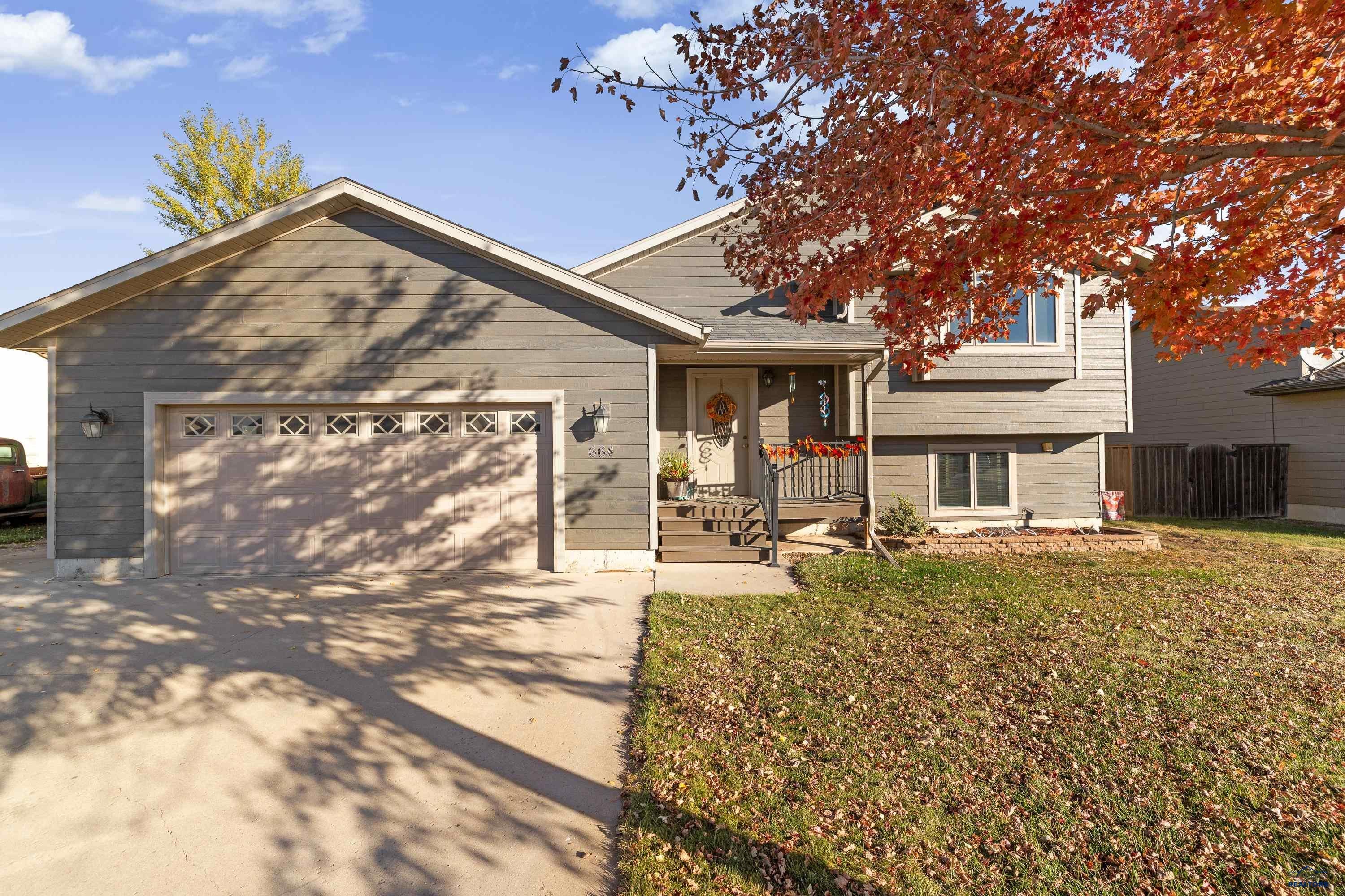 664 AIRWAY CT