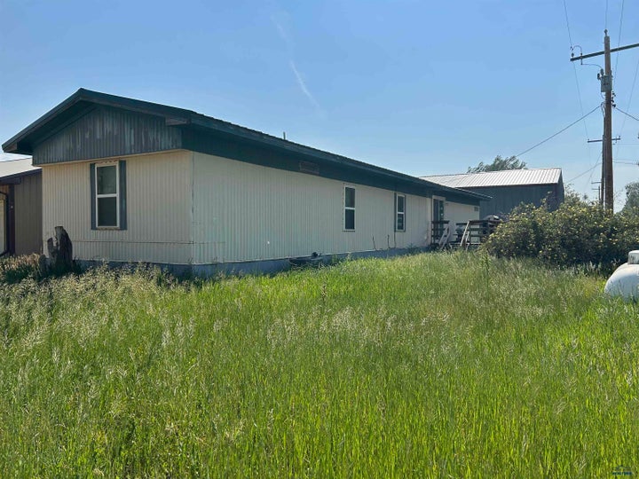 Photo 1 of 27 — 209 PIERRE, Vale, SD 57788