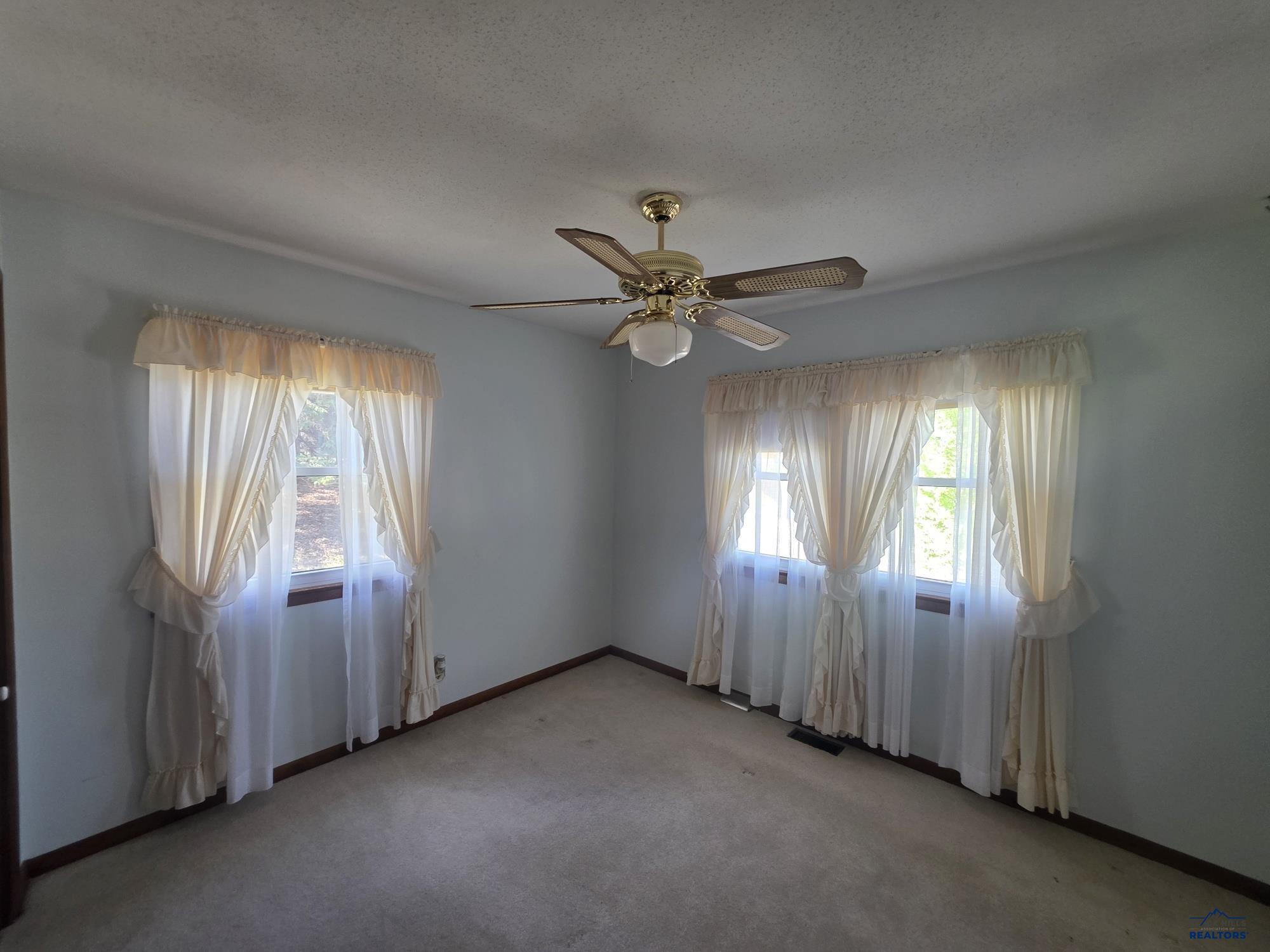 3120 IRIS DR