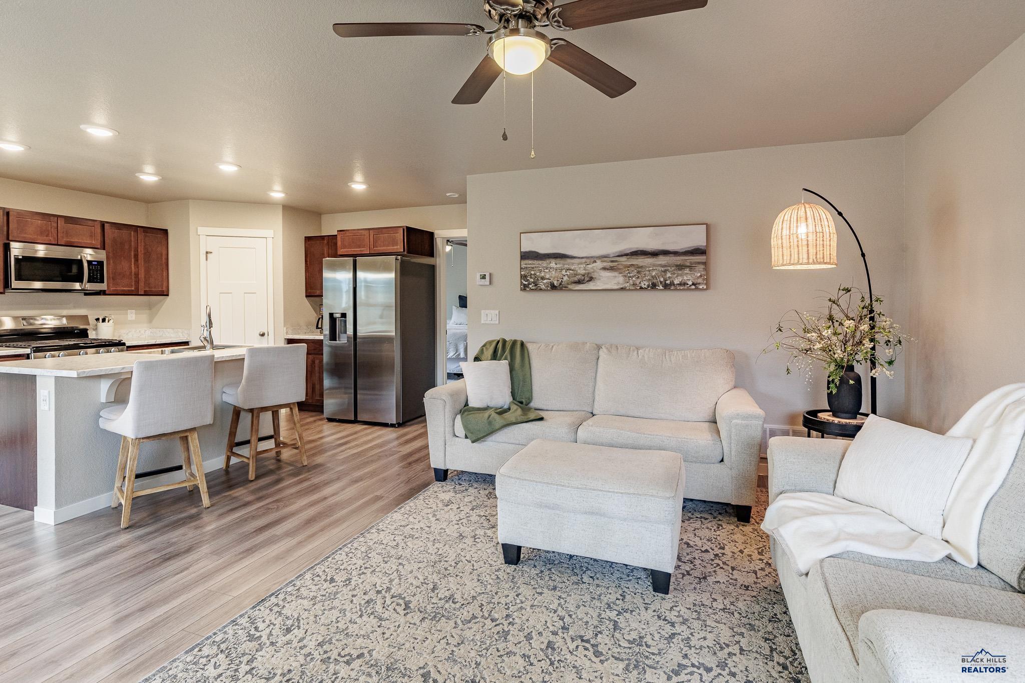 515 AARON CT