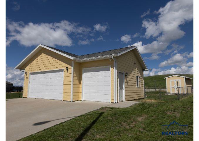 752 BEAR TOOTH CT