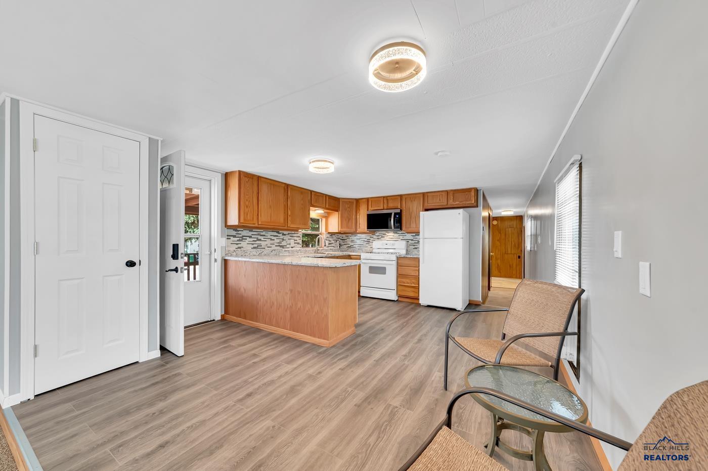 721 E CHICAGO