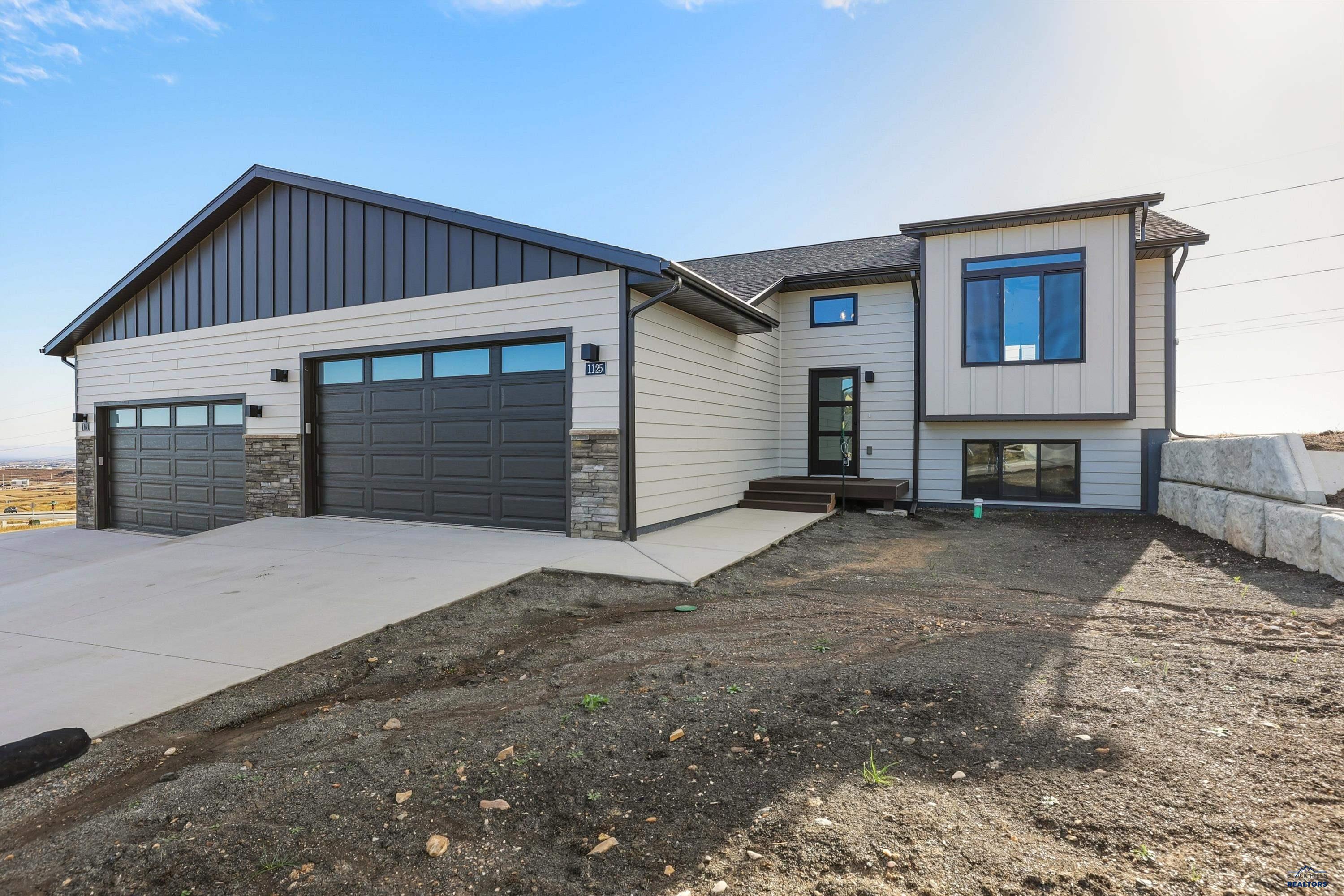 1125 PINNACLE CT