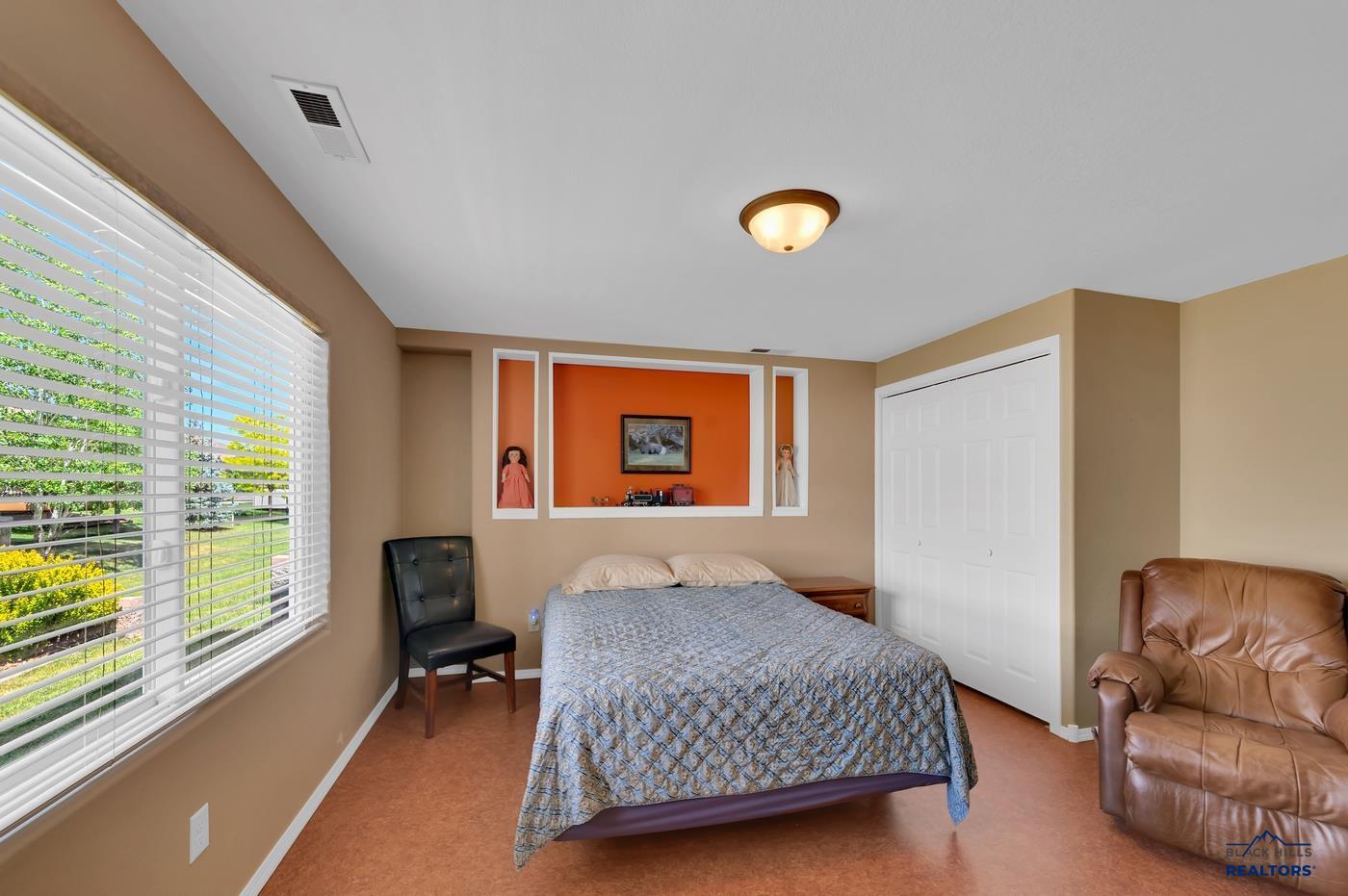 6808 CAMBRIDGE CT