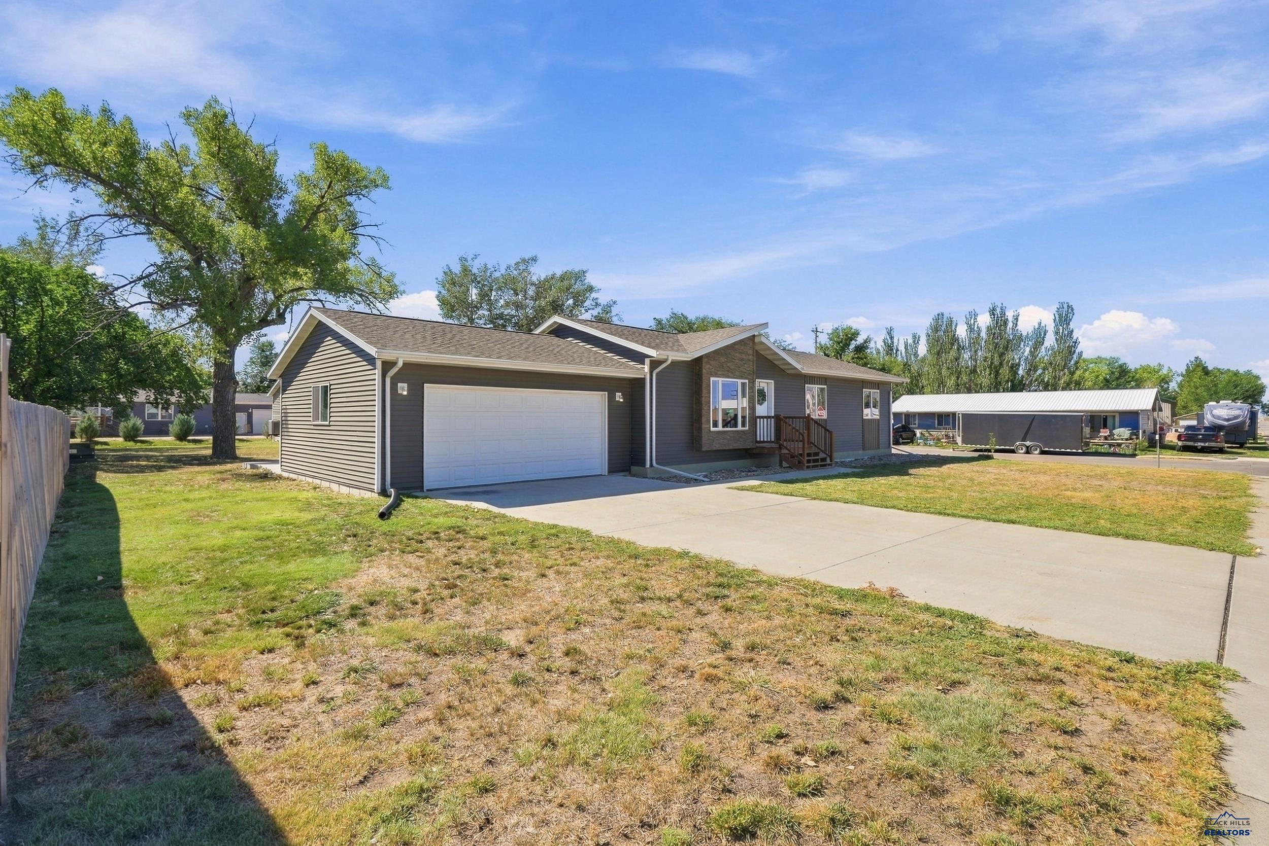 311 4TH AVE