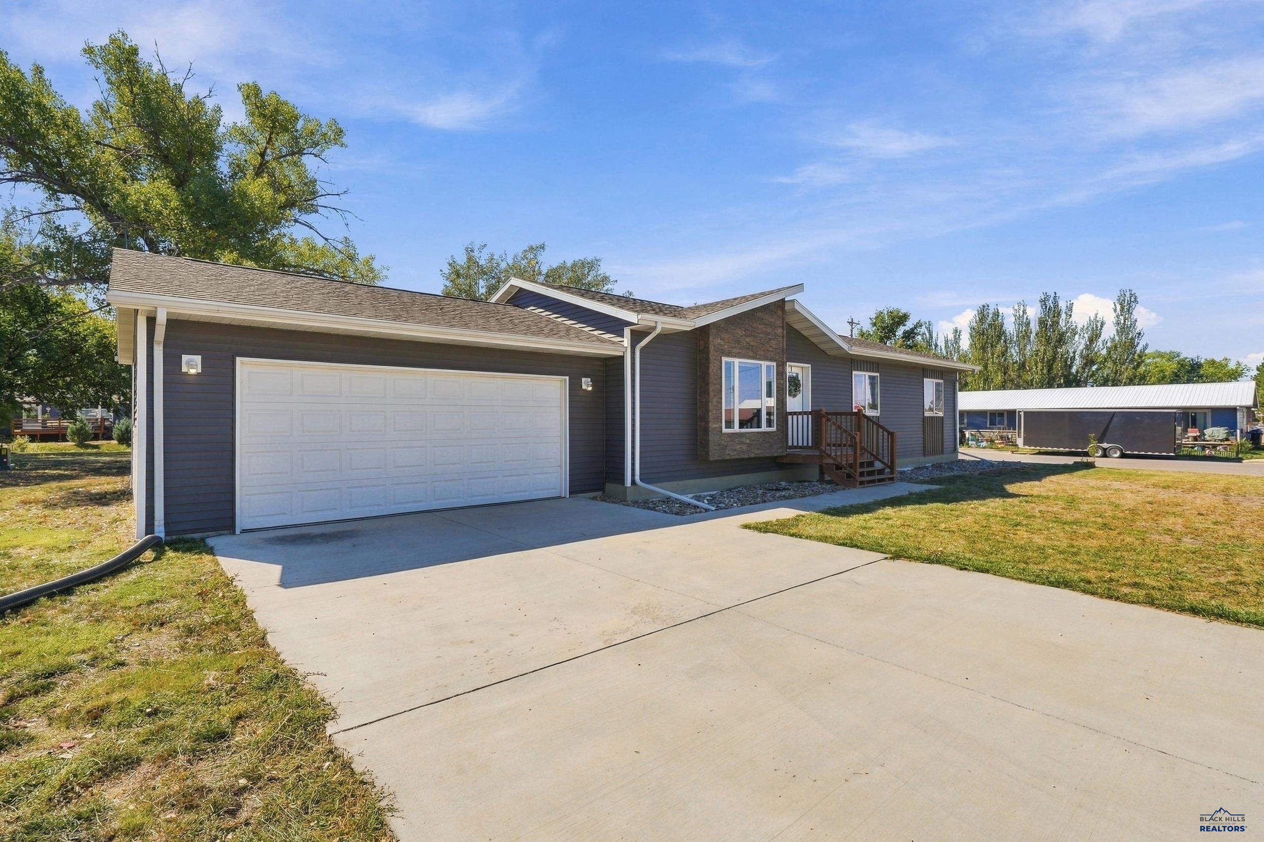 311 4TH AVE