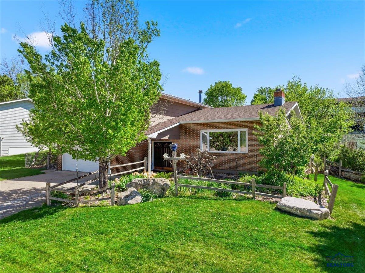 135 ASH CT