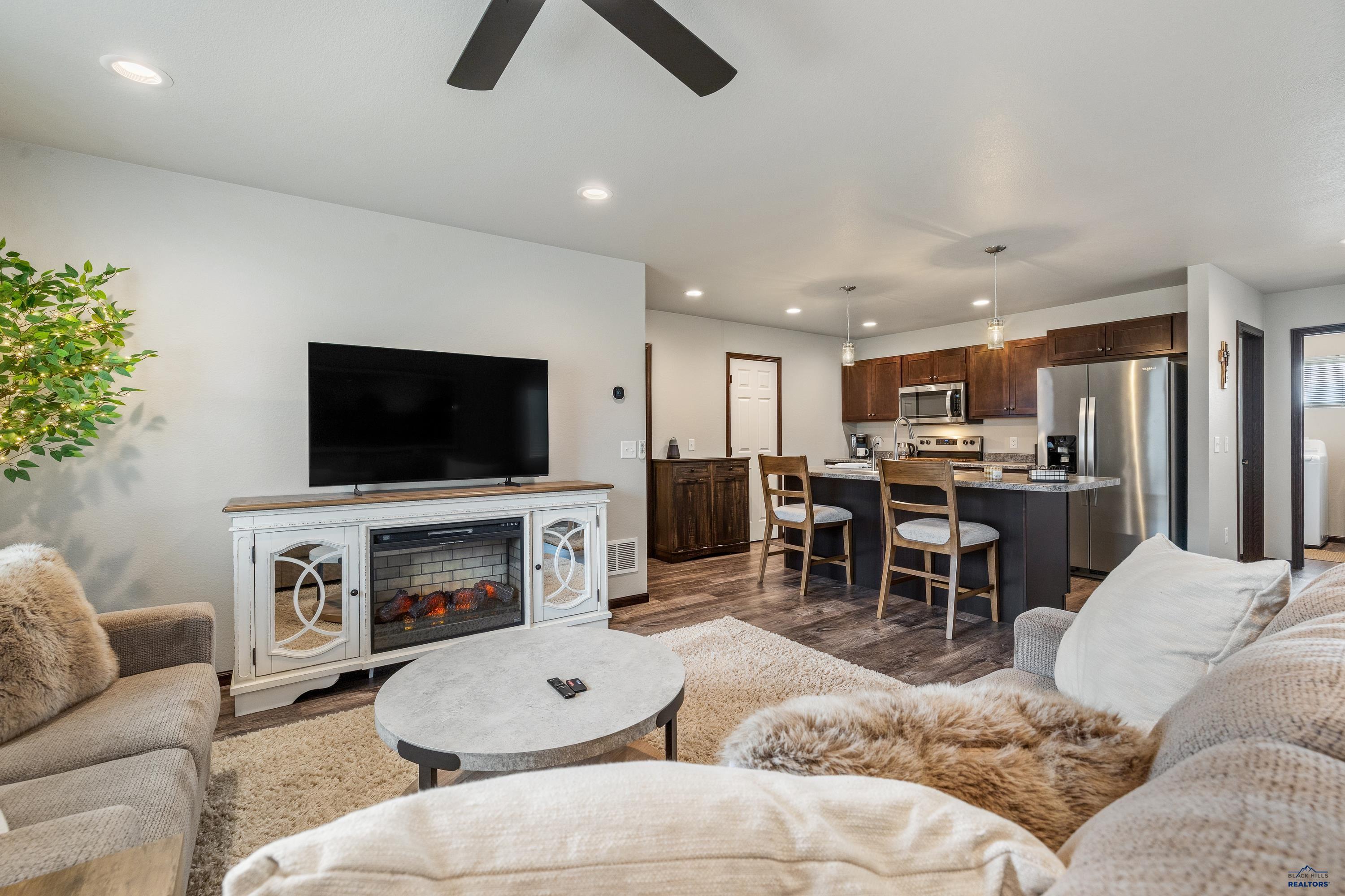 4449 MISTY WOODS LN