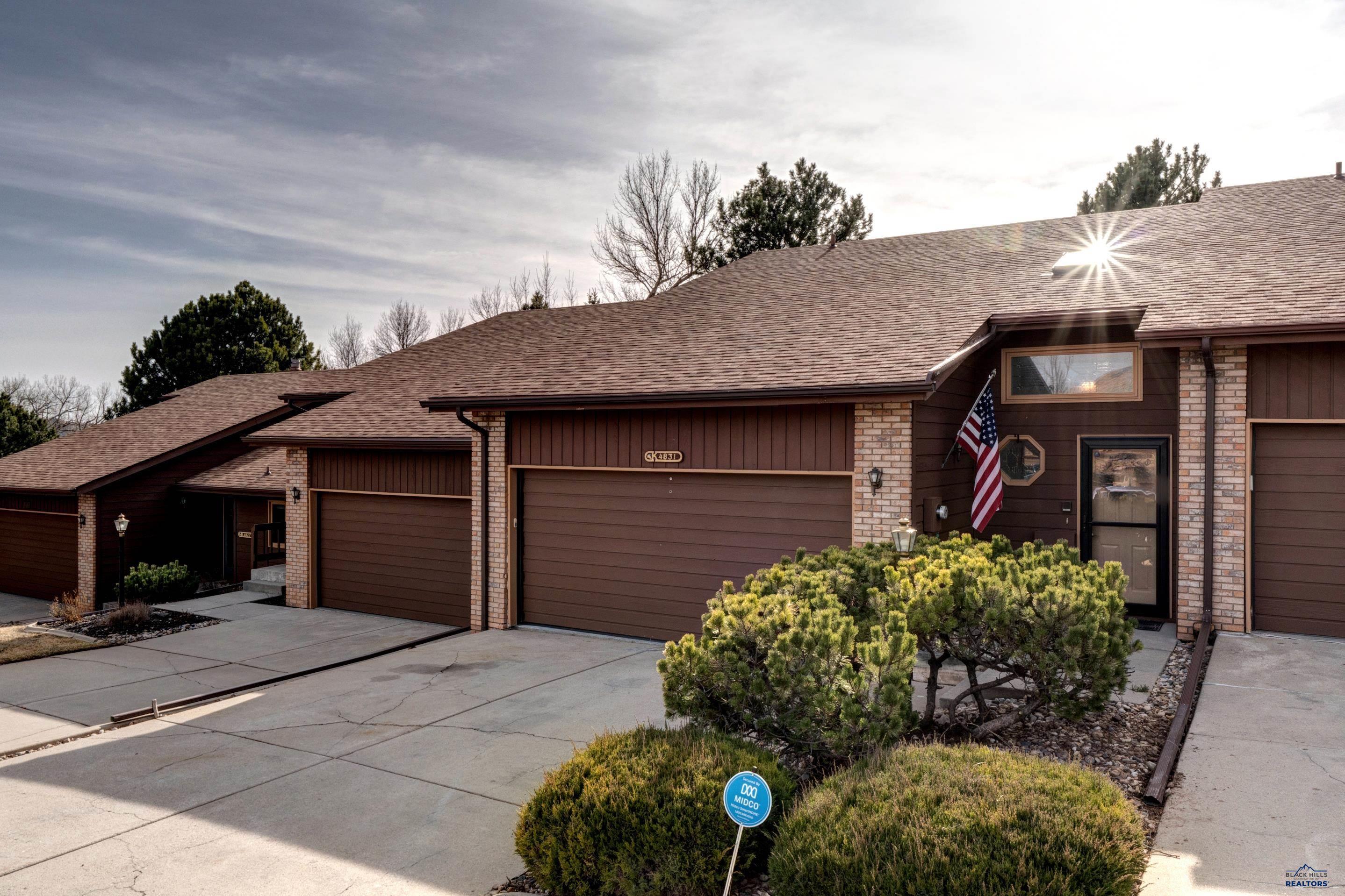 4831 MOUNTAIN SPRINGS CT