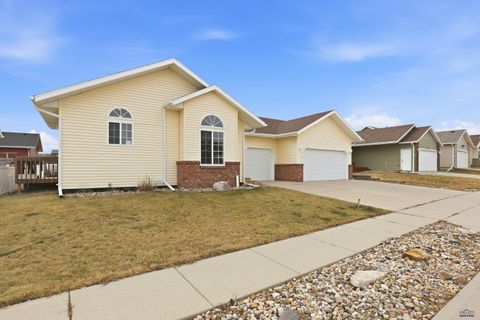 645 EARLEEN ST Rapid City SD 57701