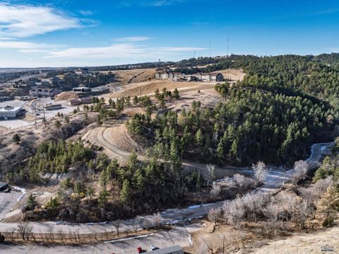 821 HIGHLAND PARK DR Rapid City SD 57701