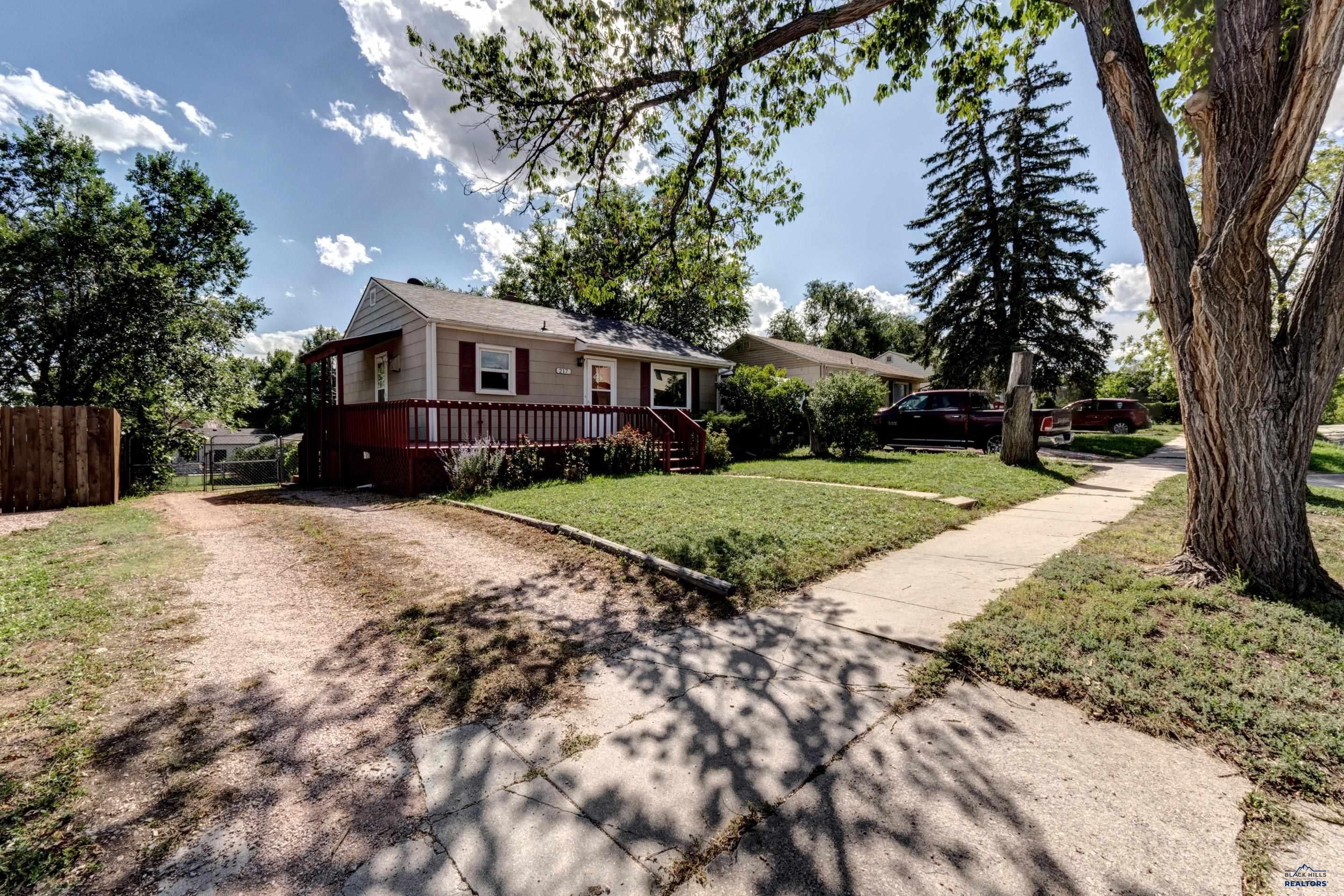 217 E ST FRANCIS