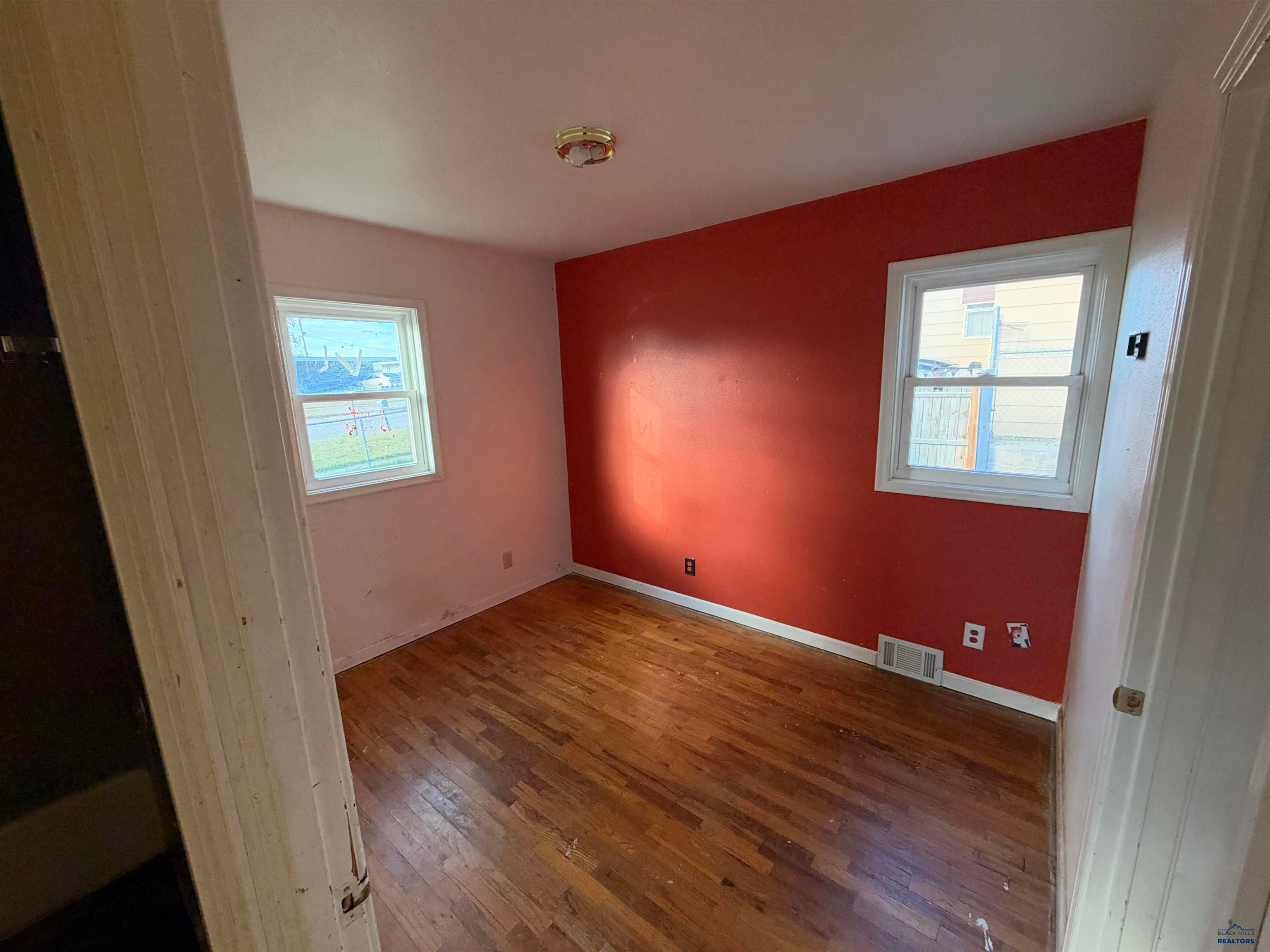 136 E NOWLIN