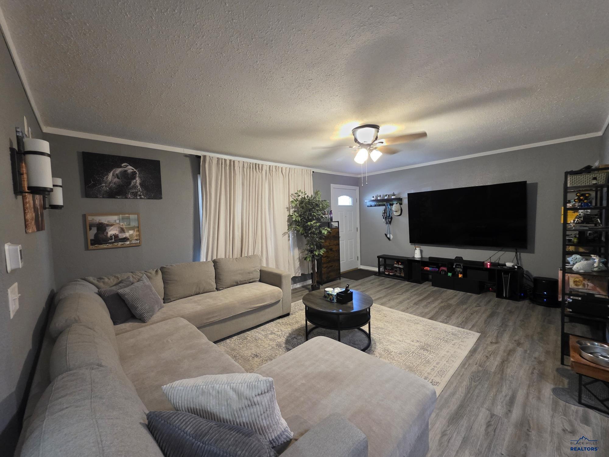 2819 WILLOW AVE