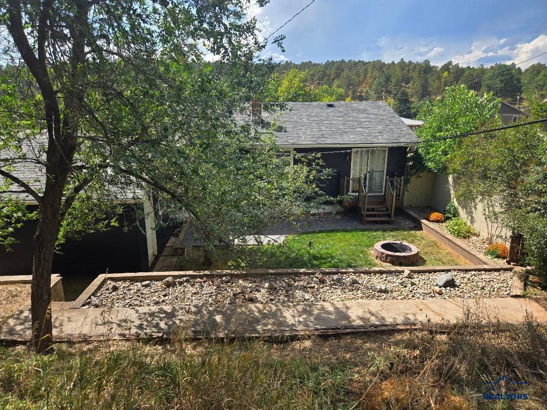 1916 HILLSVIEW DR