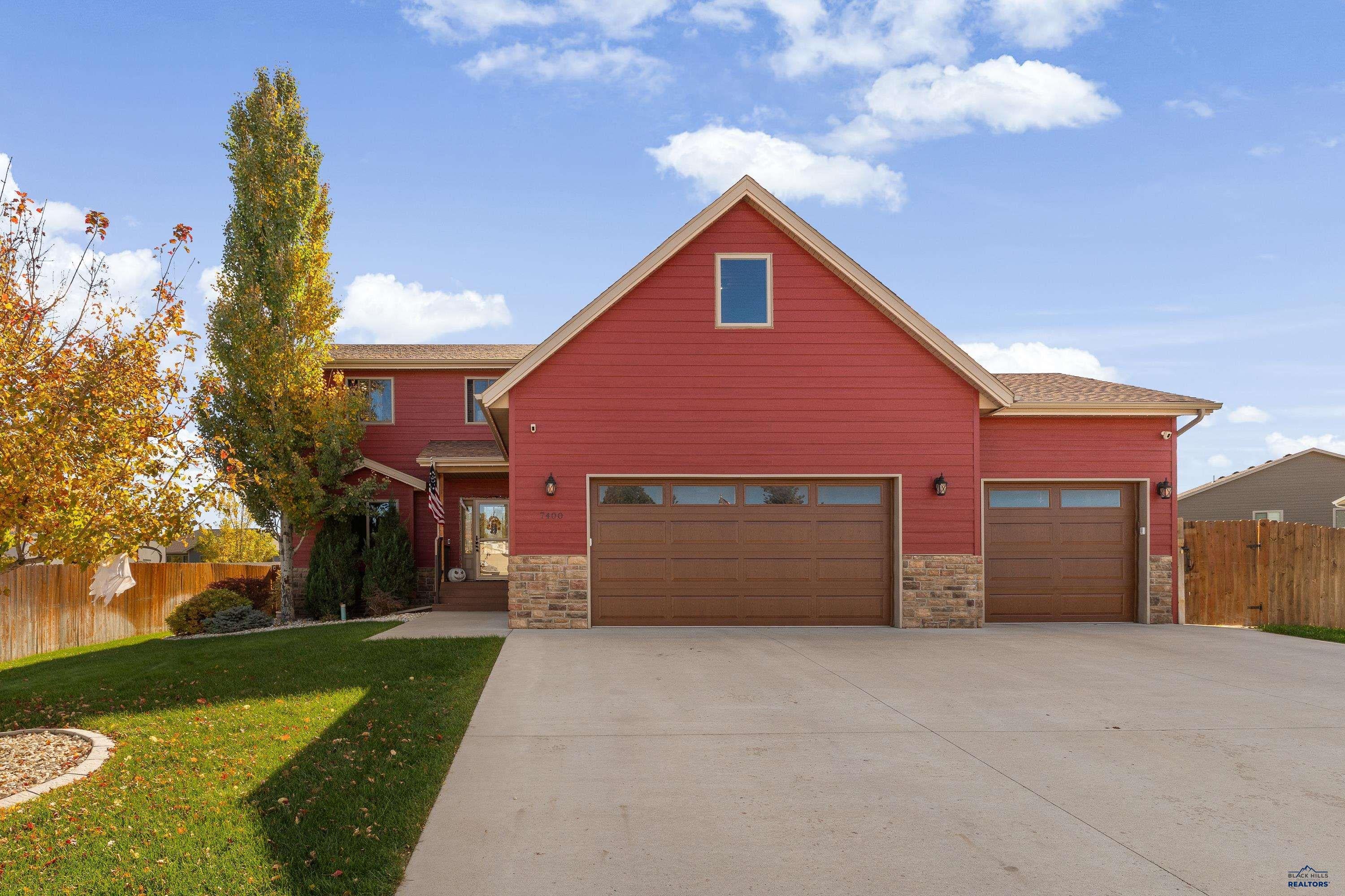 7400 CASTLEWOOD DR