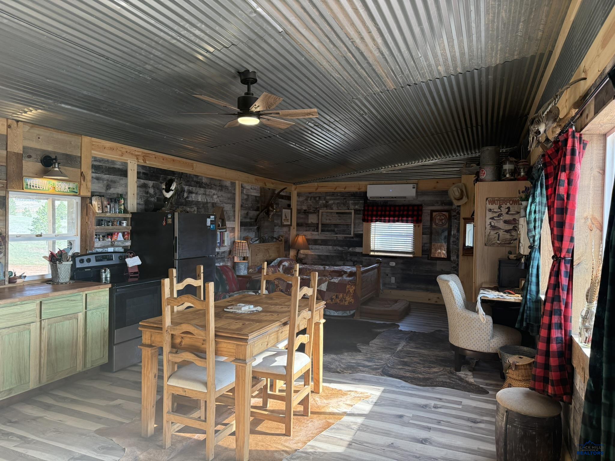 27199 WIND CAVE RD