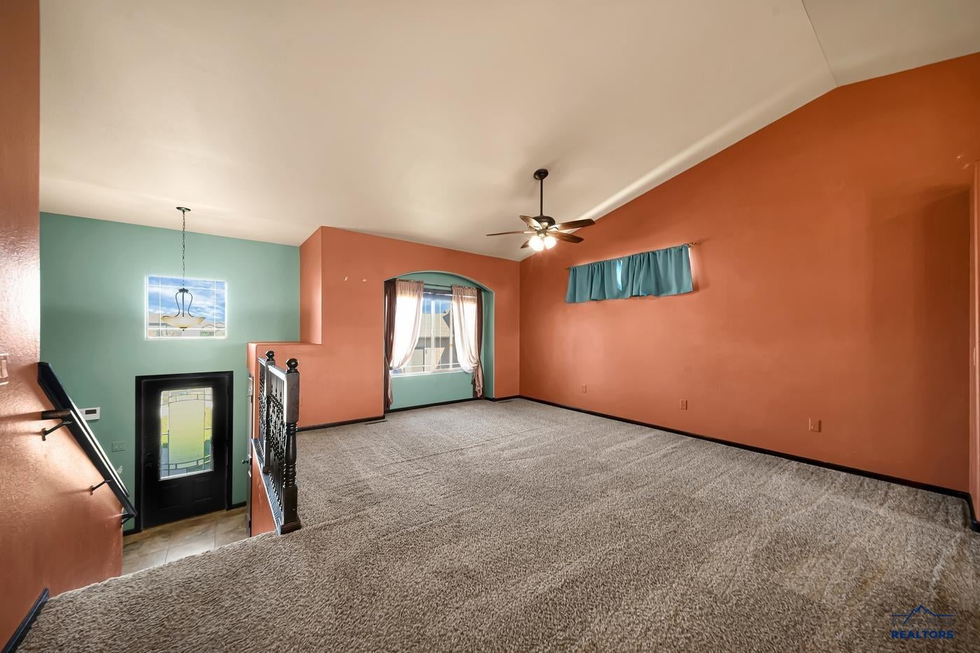 483 SOVEREIGNTY LN