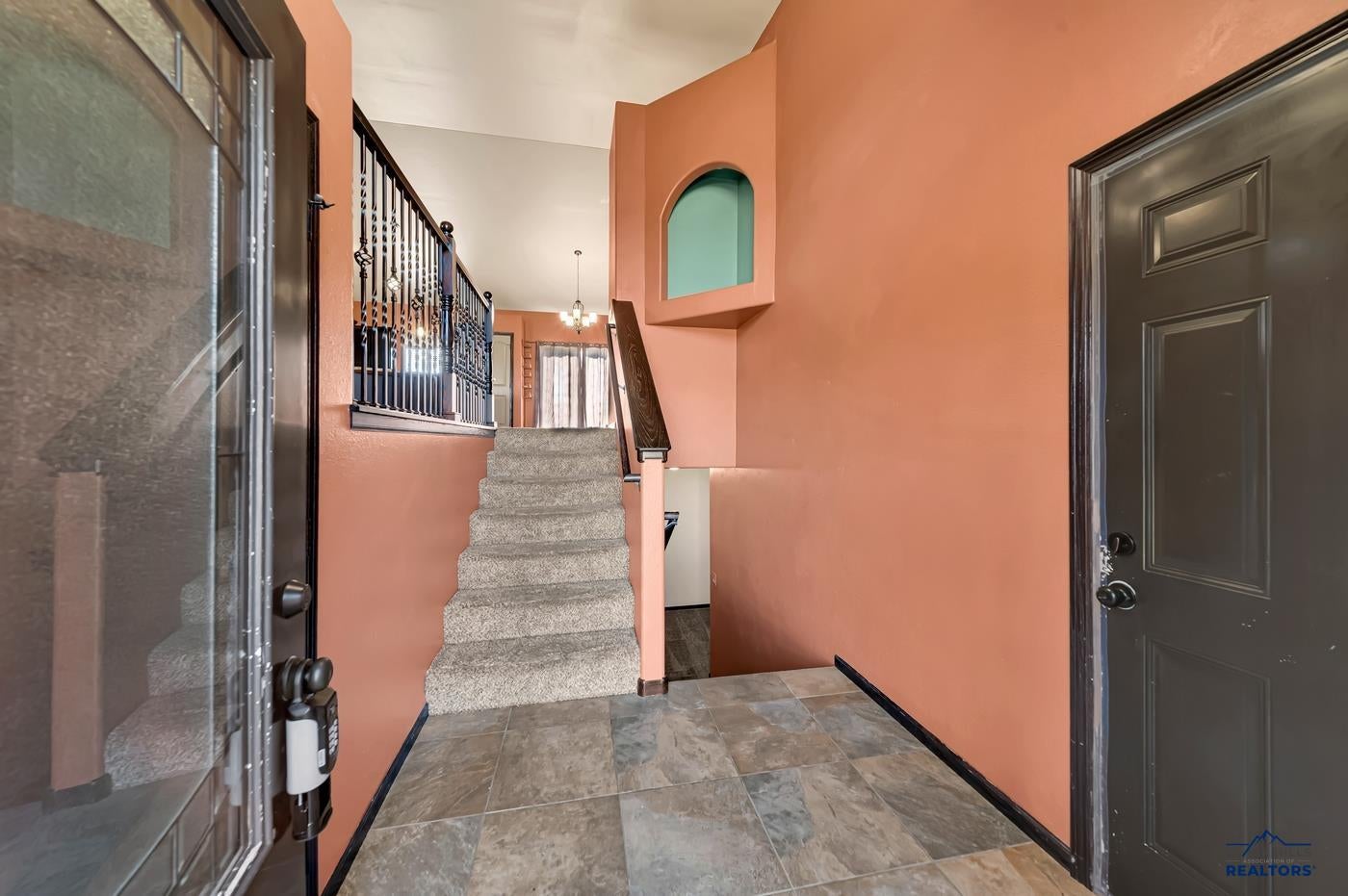 483 SOVEREIGNTY LN