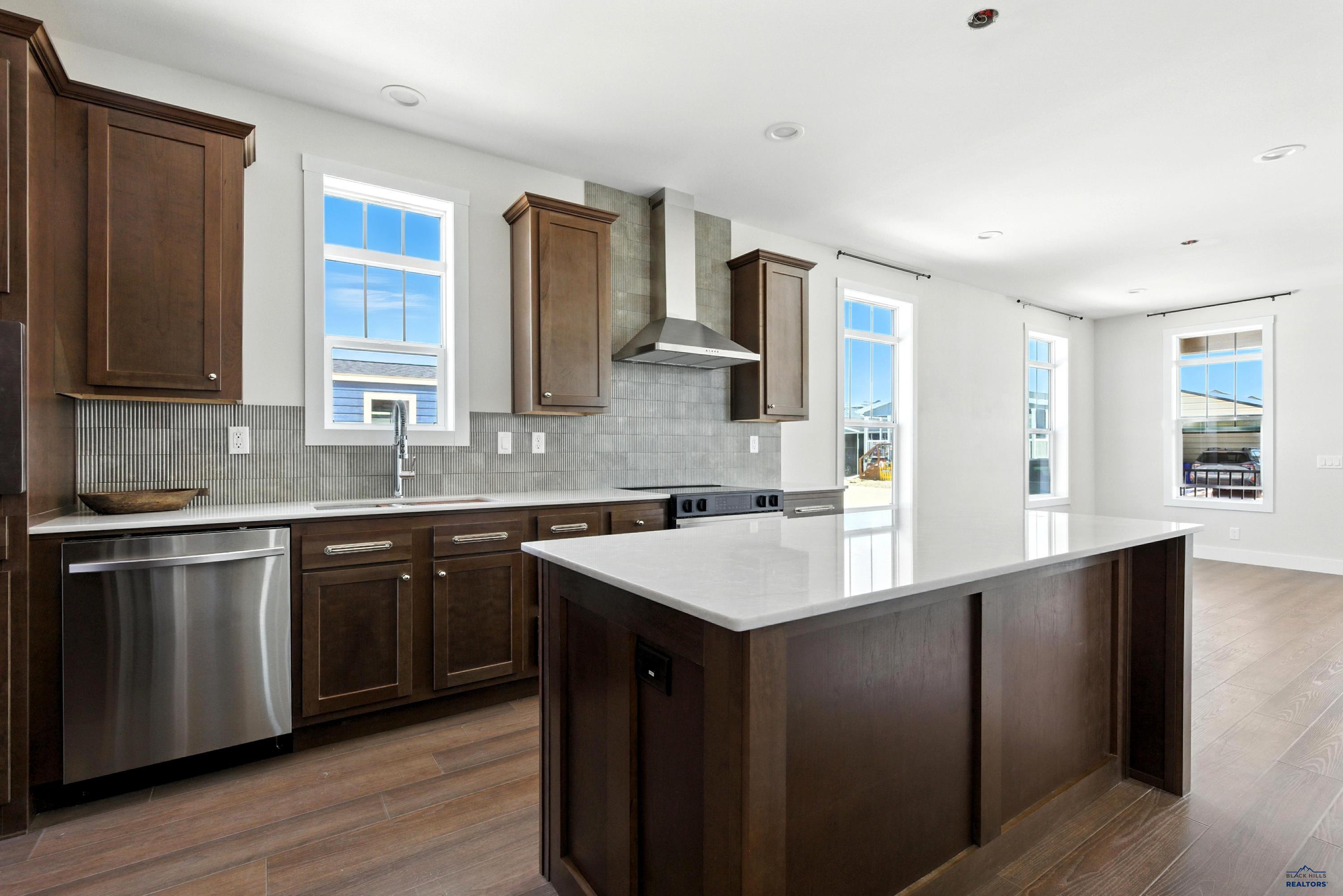 1717.104 E PHILADELPHIA