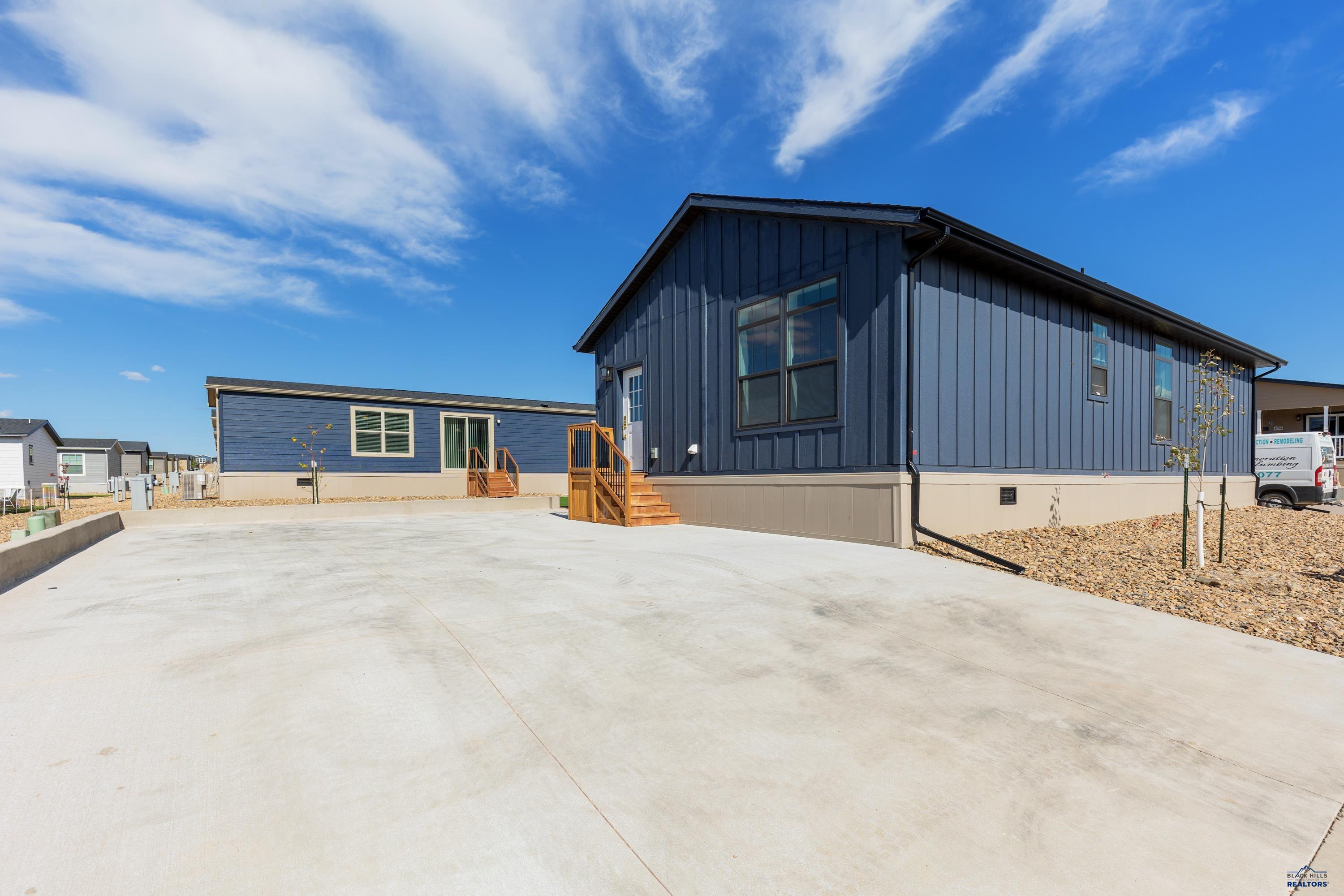 1717.104 E PHILADELPHIA